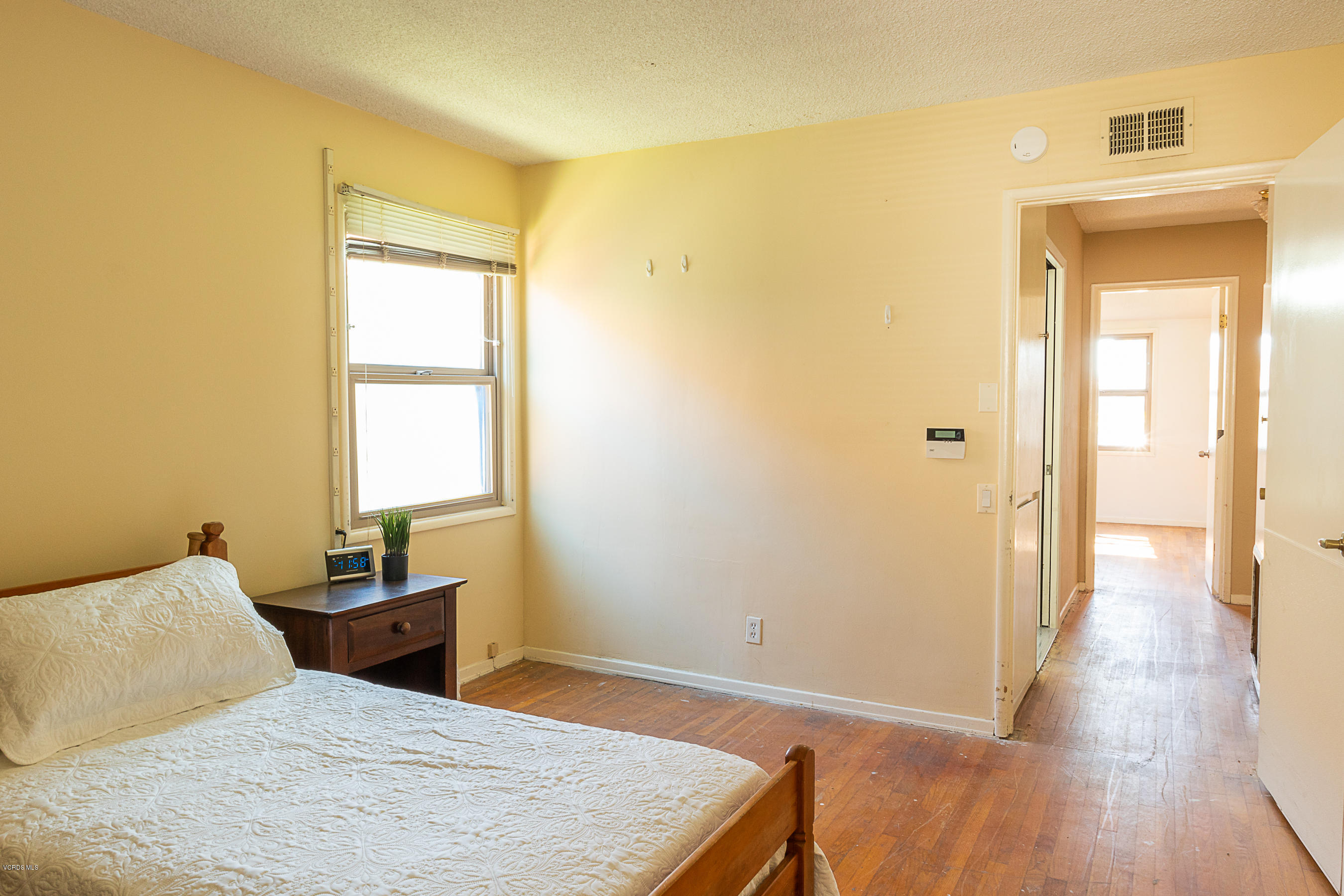 1109 West Roderick Avenue Oxnard, CA 93030 - Photo 9 of 22 Davis-Roderick-0463