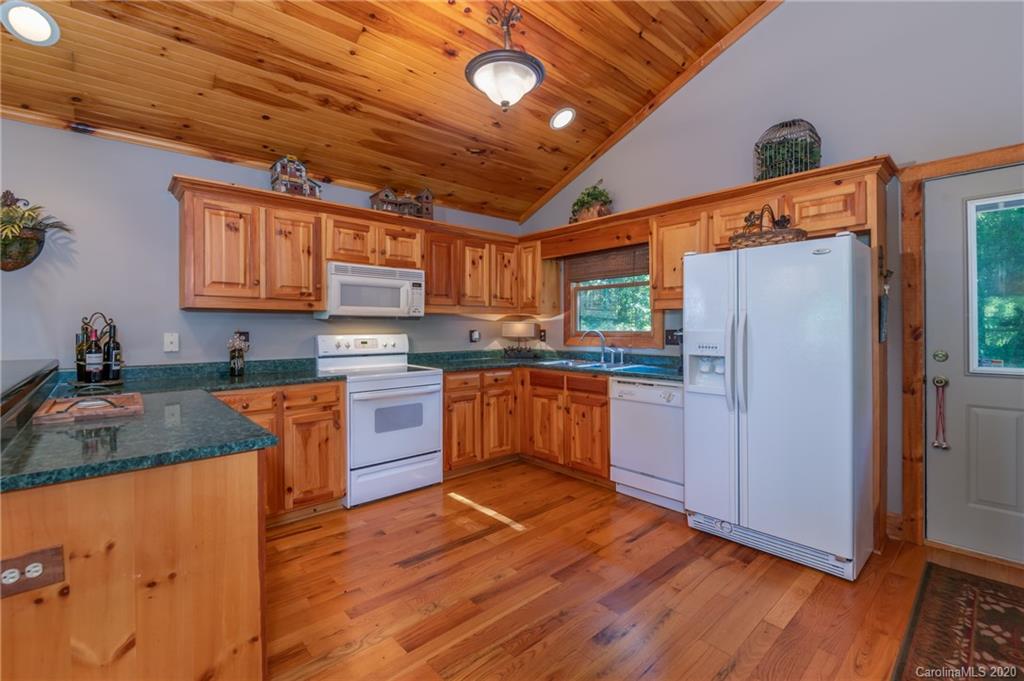 1 Chalet Court Mill Spring, NC 28756 - Photo 4 of 44 Gallery Image 4