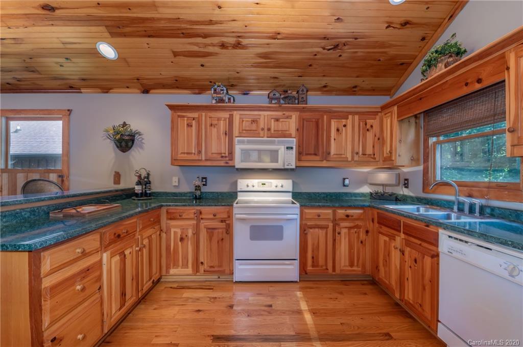 1 Chalet Court Mill Spring, NC 28756 - Photo 5 of 44 Gallery Image 5
