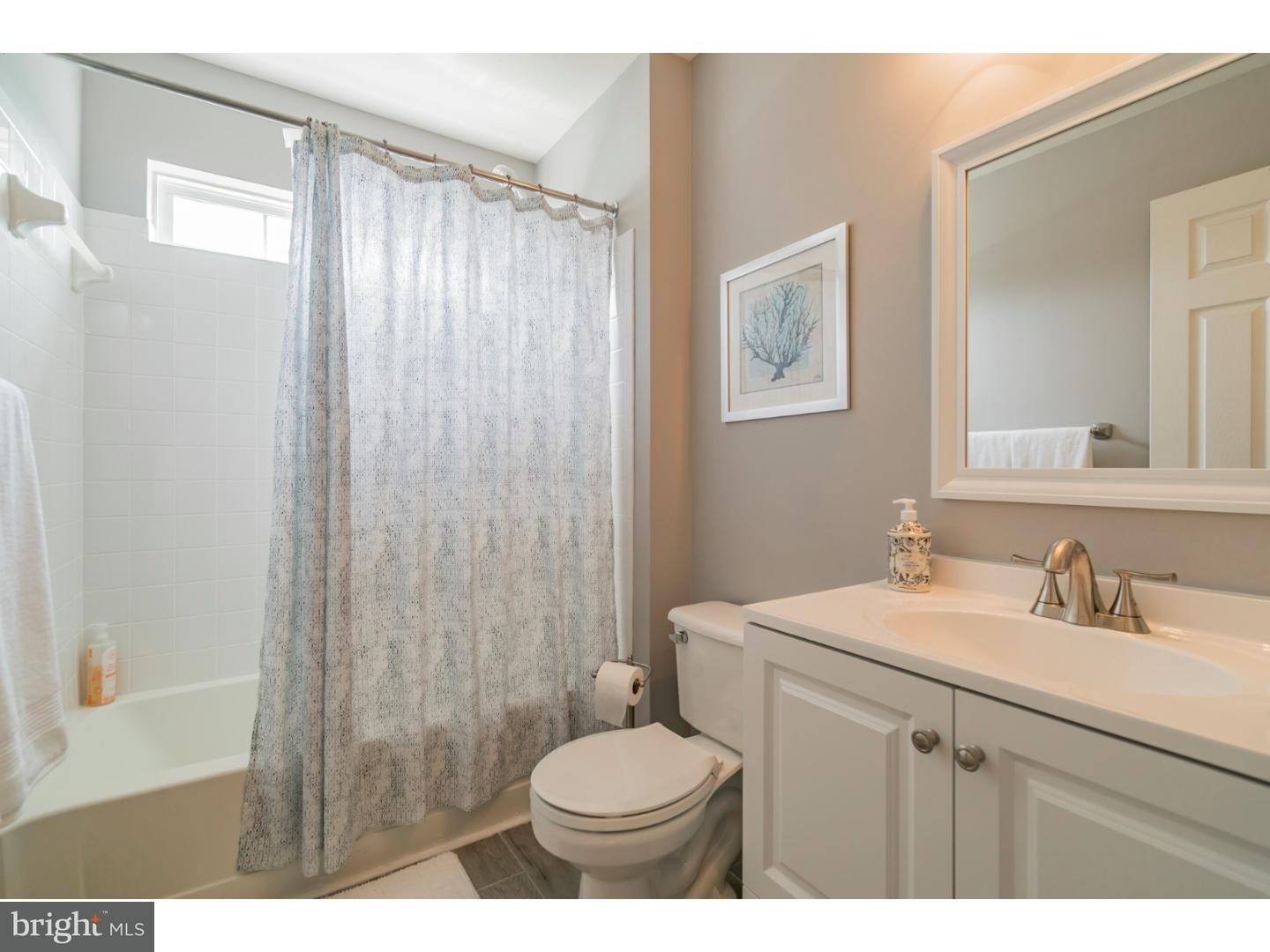 3 Shawnee Trail Burlington, NJ 08016 - Photo 17 of 22 Bathroom