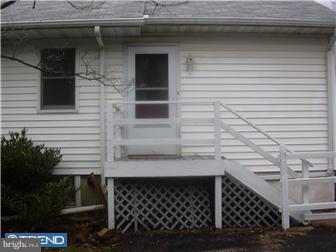 705 South County Line Road Telford, PA 18969 - Photo 4 of 12 Exterior Side