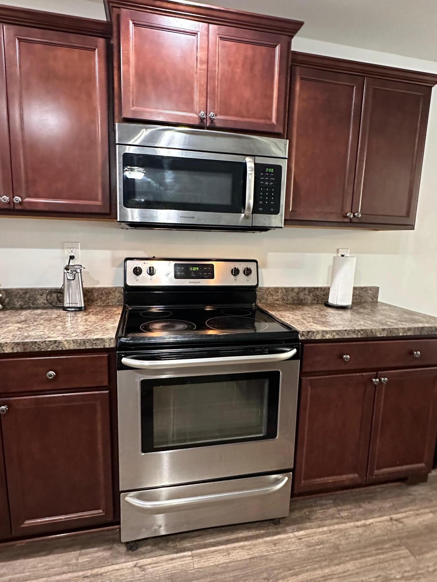 73 Timber Run Drive Georgetown, SC 29440 - Photo 16 of 40 Stainless Appliances Convey