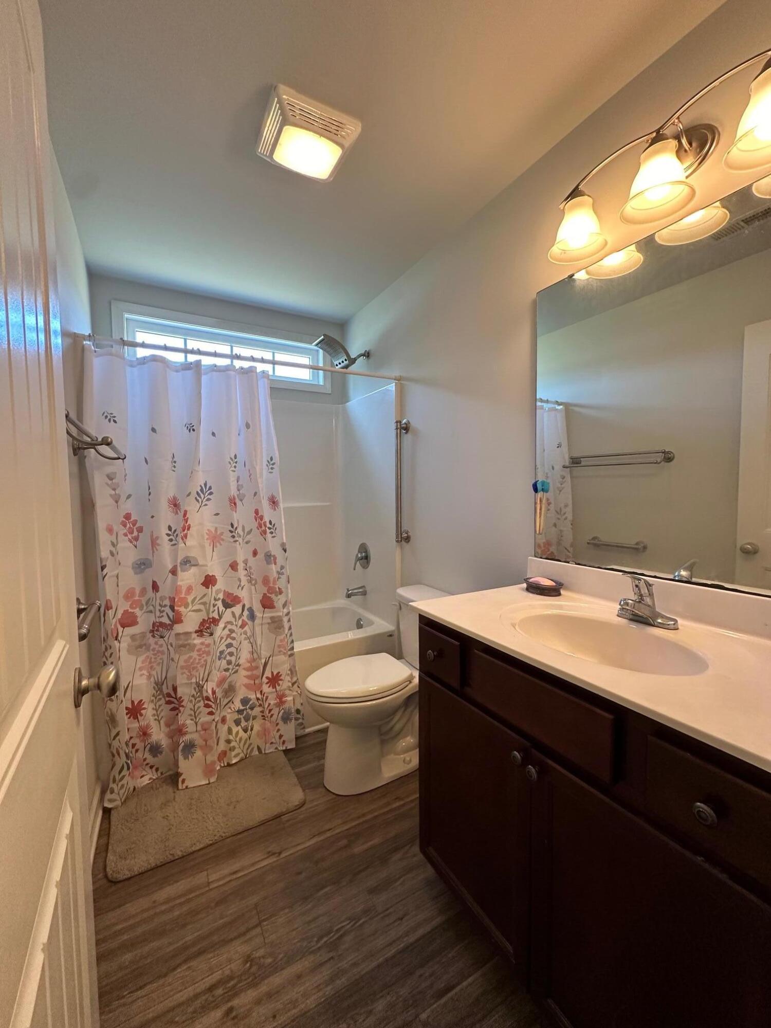 73 Timber Run Drive Georgetown, SC 29440 - Photo 26 of 40 Shared Bath #2