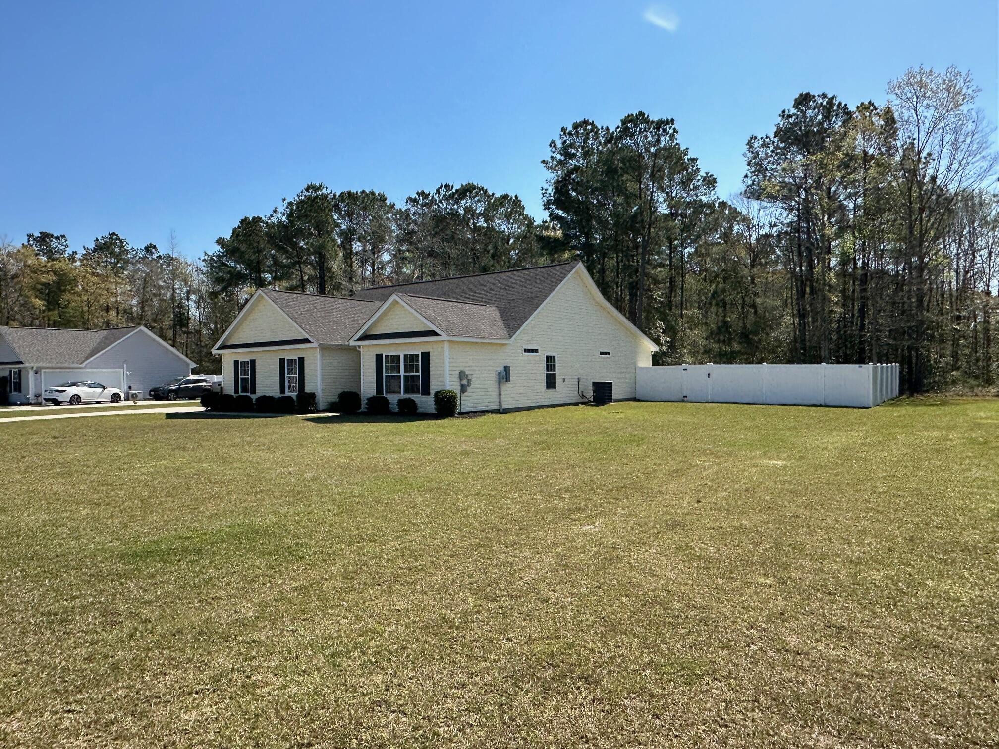 73 Timber Run Drive Georgetown, SC 29440 - Photo 5 of 40 Right Front