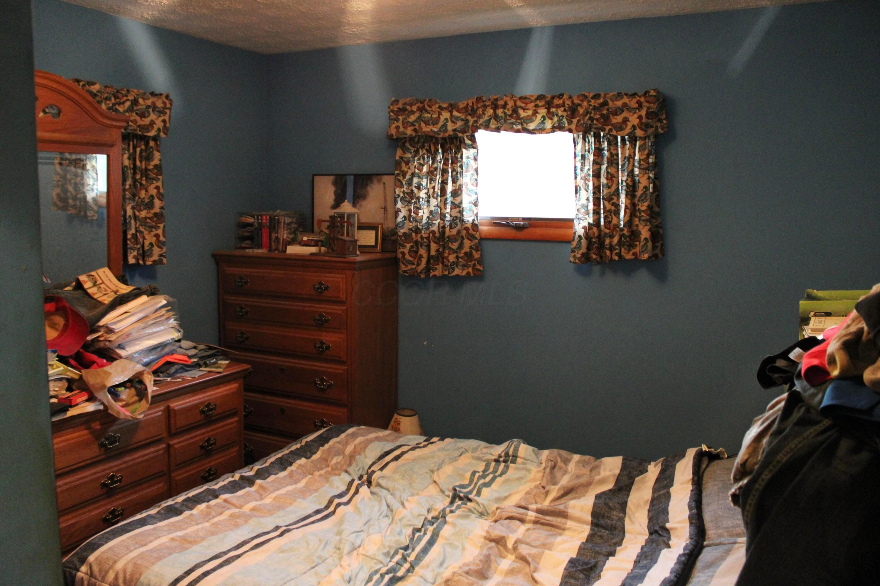 3270 Riverside Airport Road Zanesville, OH 43701 - Photo 21 of 24 Bedroom 2