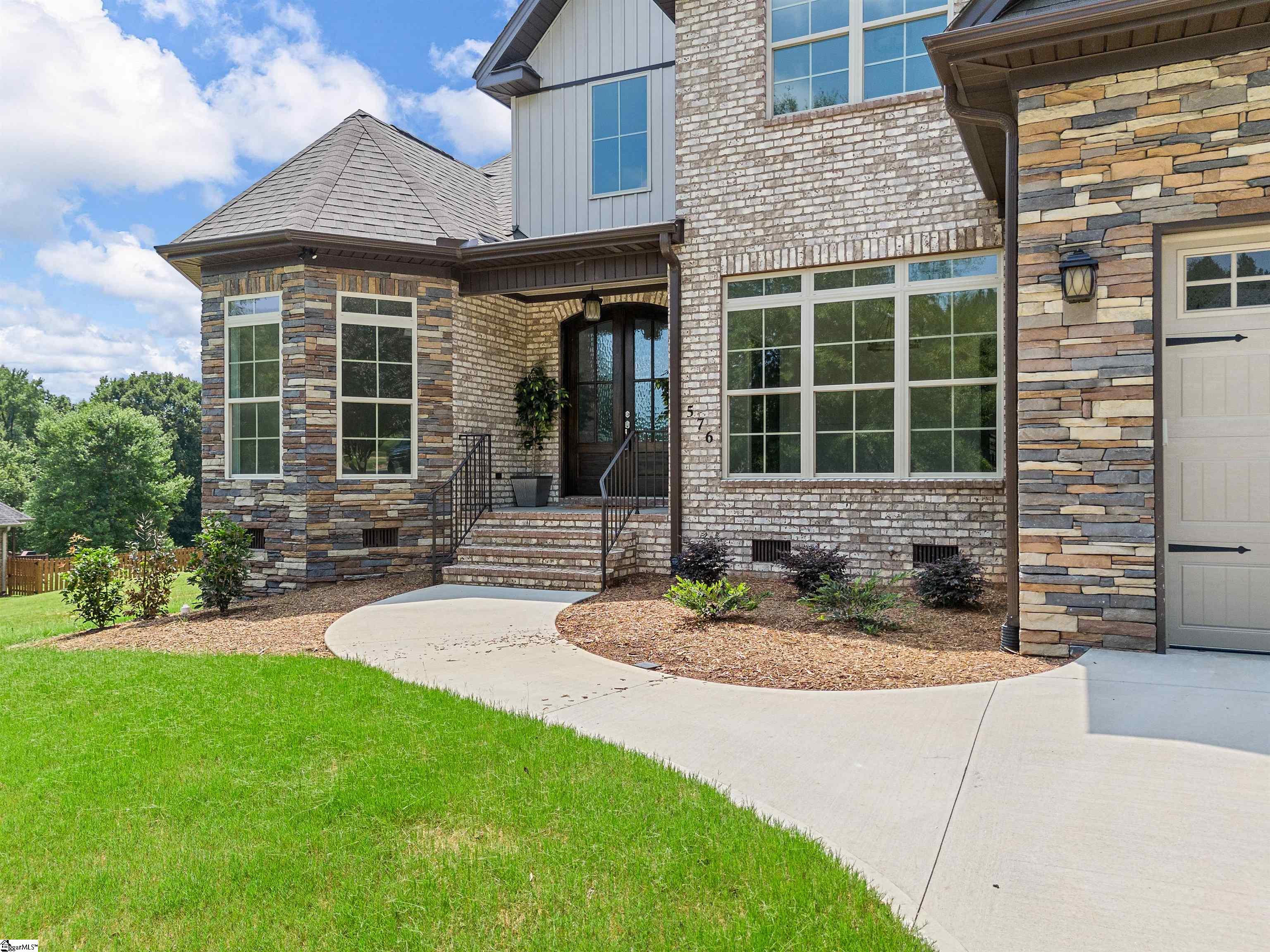 576 Chattooga Road Roebuck, SC 29376 - Photo 3 of 36 Gallery Image 3