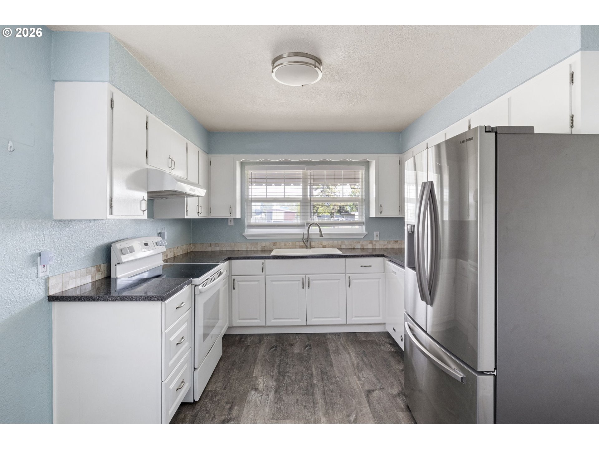 694 32nd Street Springfield, OR 97478 - Photo 15 of 40