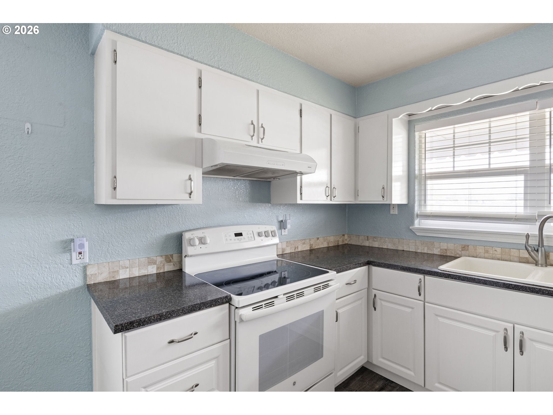 694 32nd Street Springfield, OR 97478 - Photo 17 of 40