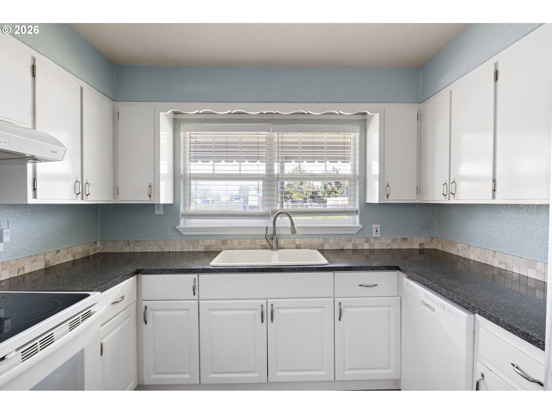694 32nd Street Springfield, OR 97478 - Photo 18 of 40