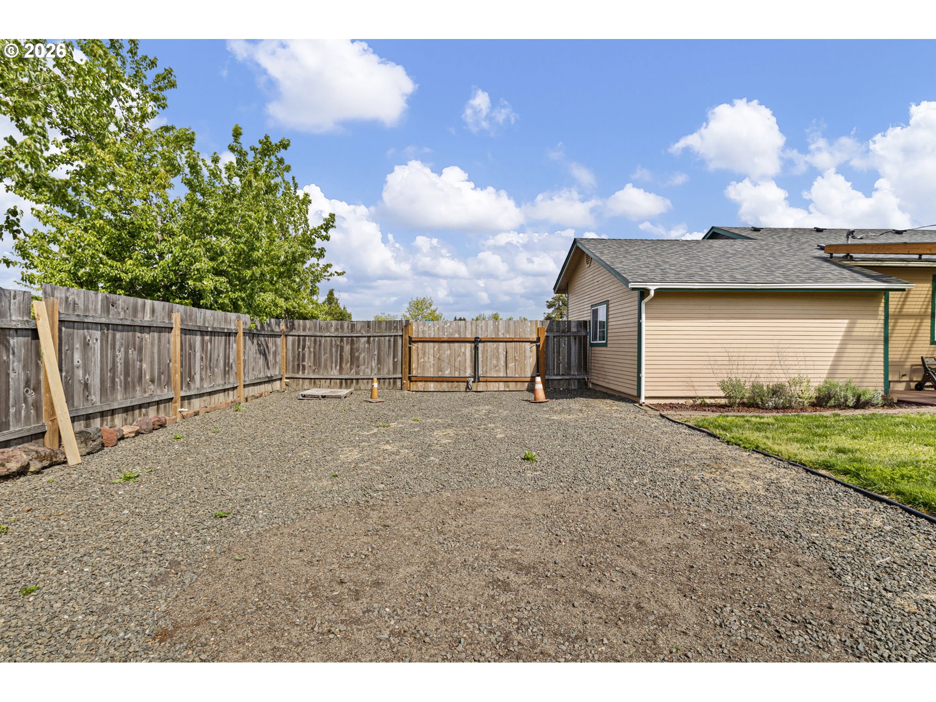 694 32nd Street Springfield, OR 97478 - Photo 35 of 40