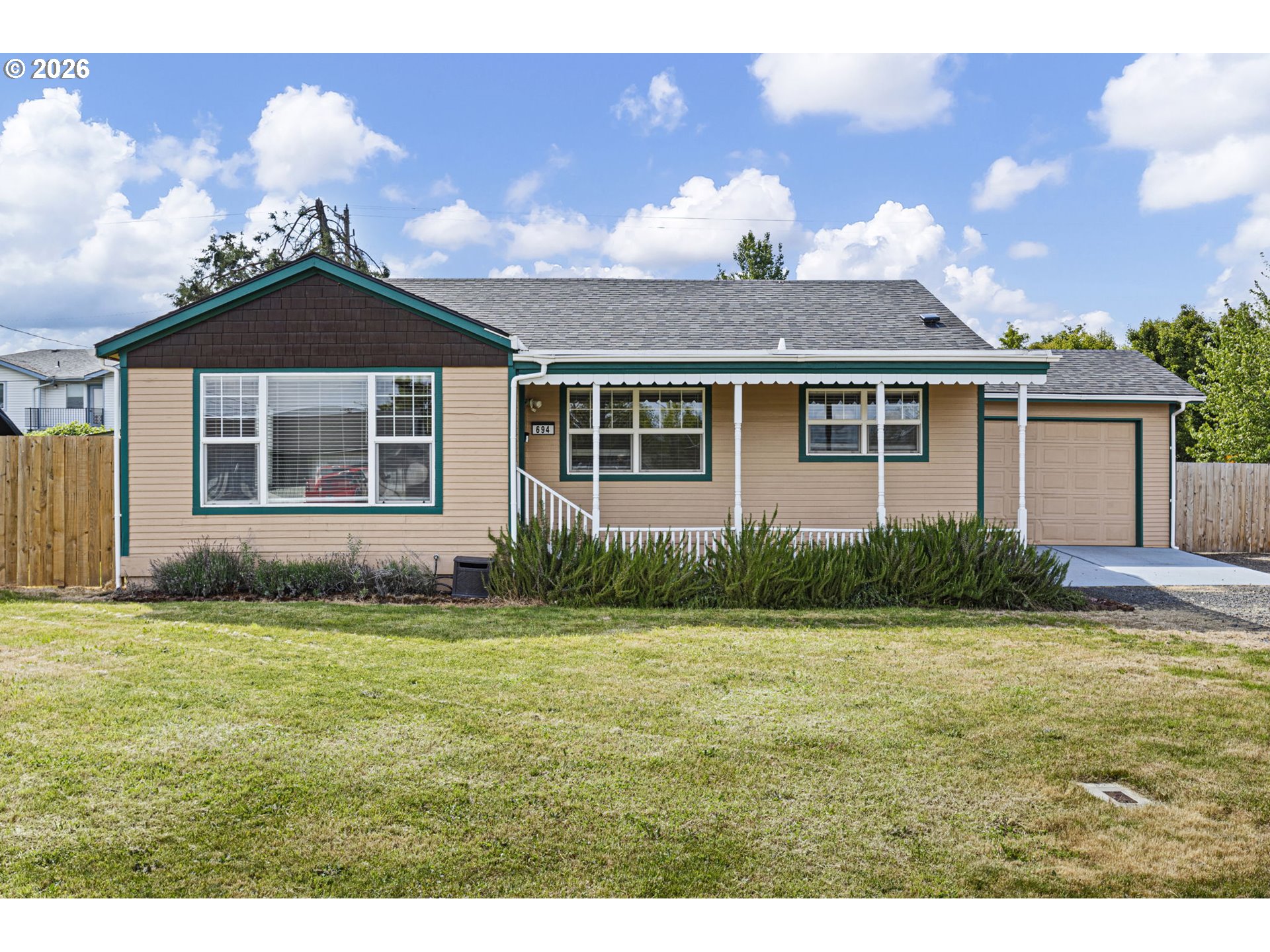 694 32nd Street Springfield, OR 97478 - Photo 5 of 40