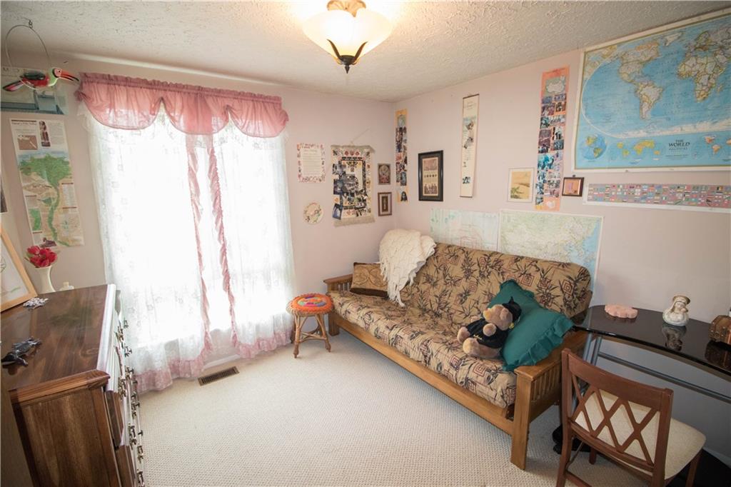 534 Clover Hill Road California, PA 15427 - Photo 6 of 25 Gallery Image 6