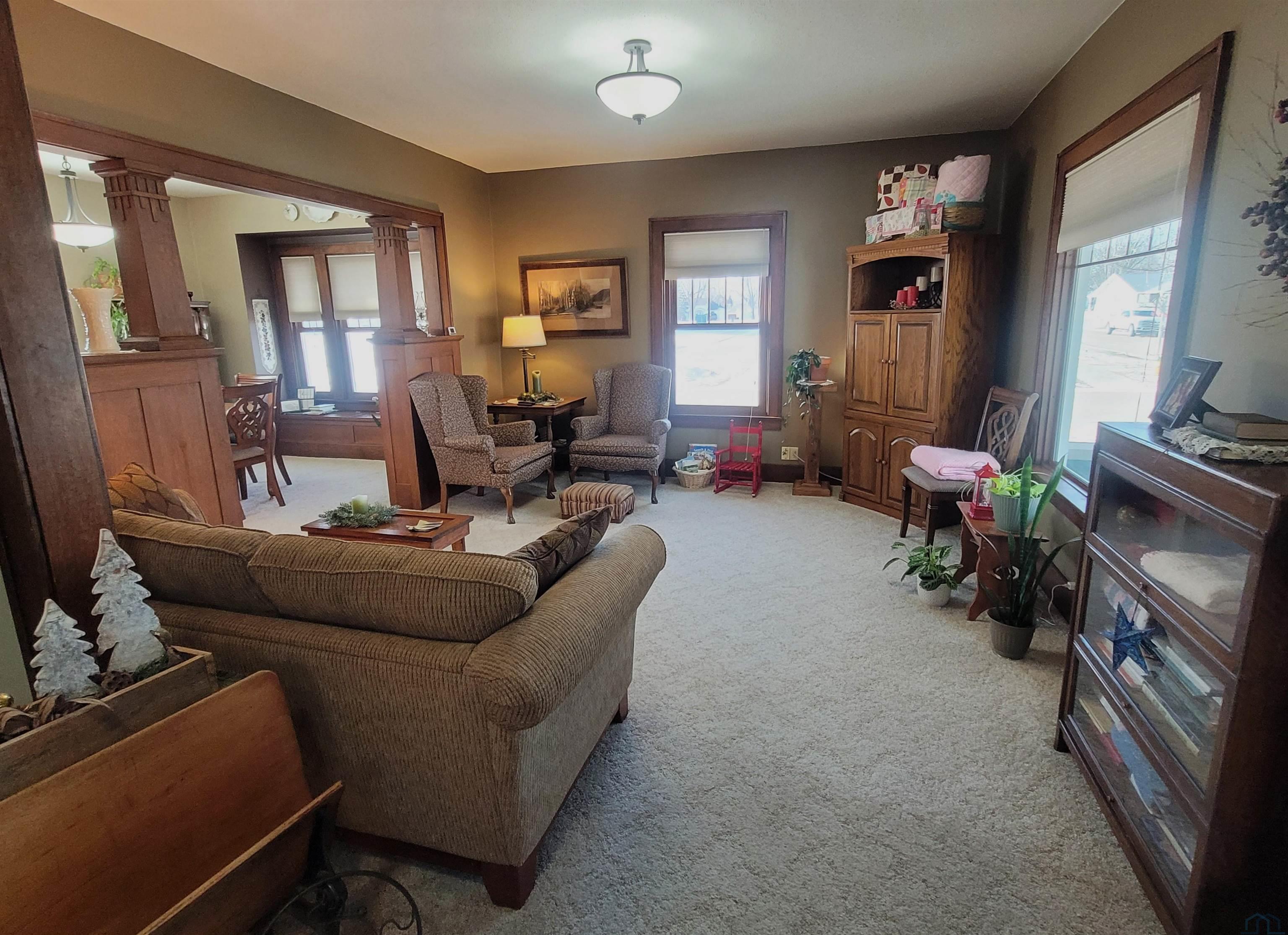 702 7th Street Sheldon, IA 51201 - Photo 4 of 47 Gallery Image 4