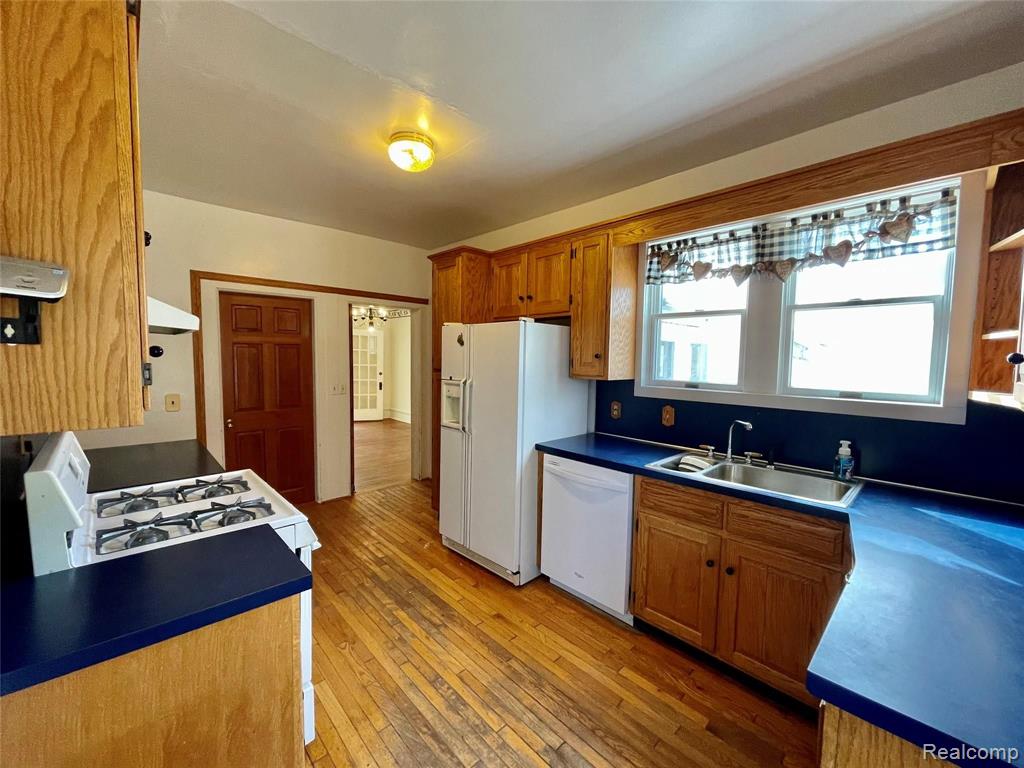 3427 West Carpenter Road Flint, MI 48504 - Photo 13 of 22