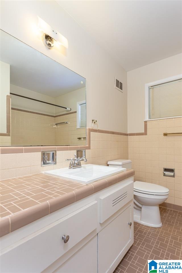 905 Barnisdale Road Birmingham, AL 35235 - Photo 20 of 36