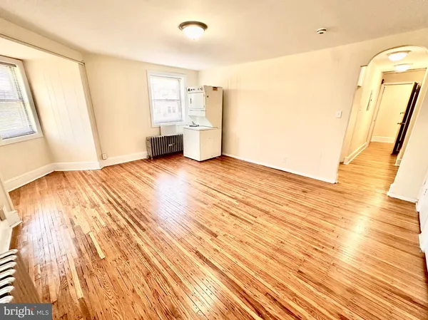 $1,100 | 3400 Henry Avenue, Unit 3F, Philadelphia, PA 19129