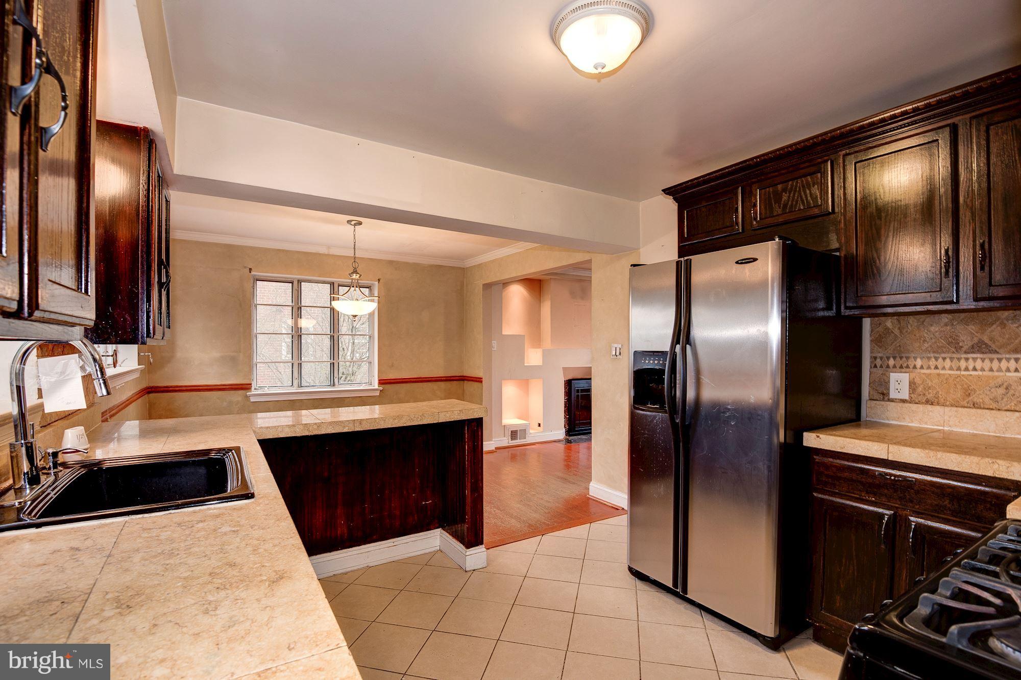 6006 Craig Street Springfield, VA 22150 - Photo 13 of 29 Kitchen