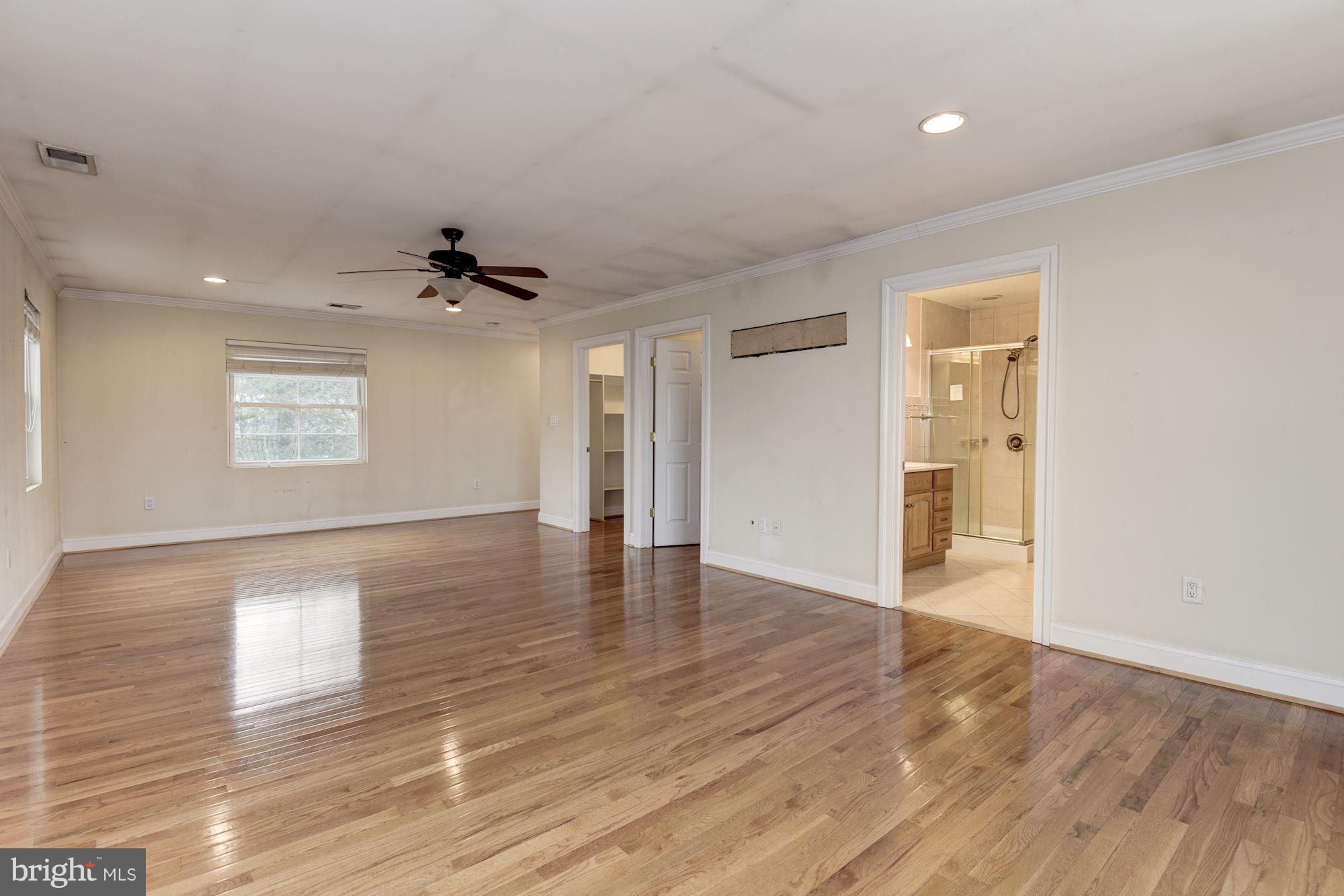 6006 Craig Street Springfield, VA 22150 - Photo 18 of 29 Bedroom (Master)