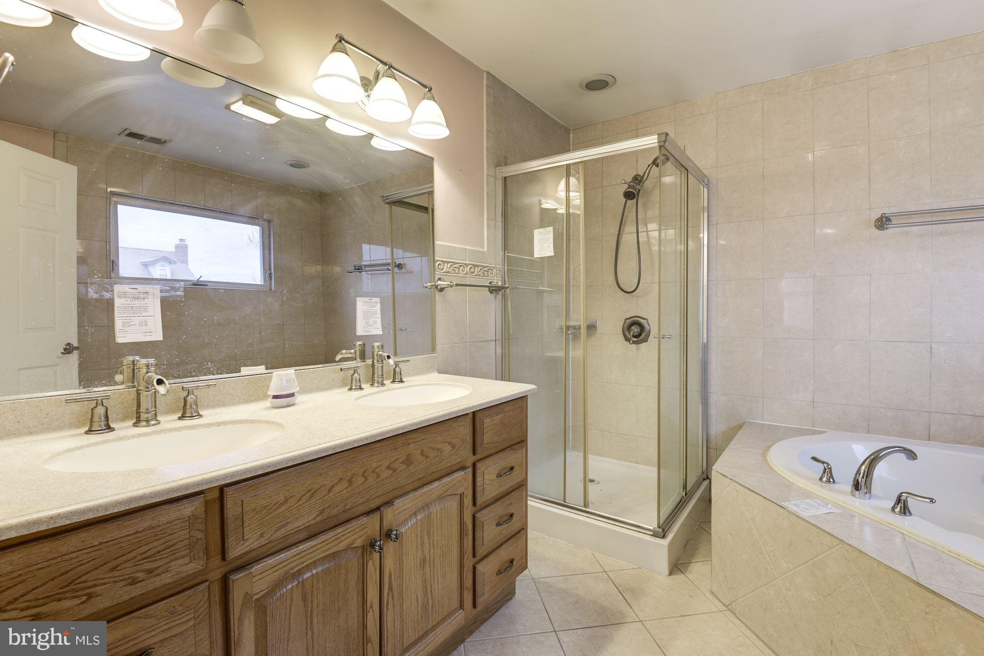 6006 Craig Street Springfield, VA 22150 - Photo 20 of 29 Bath (Master)