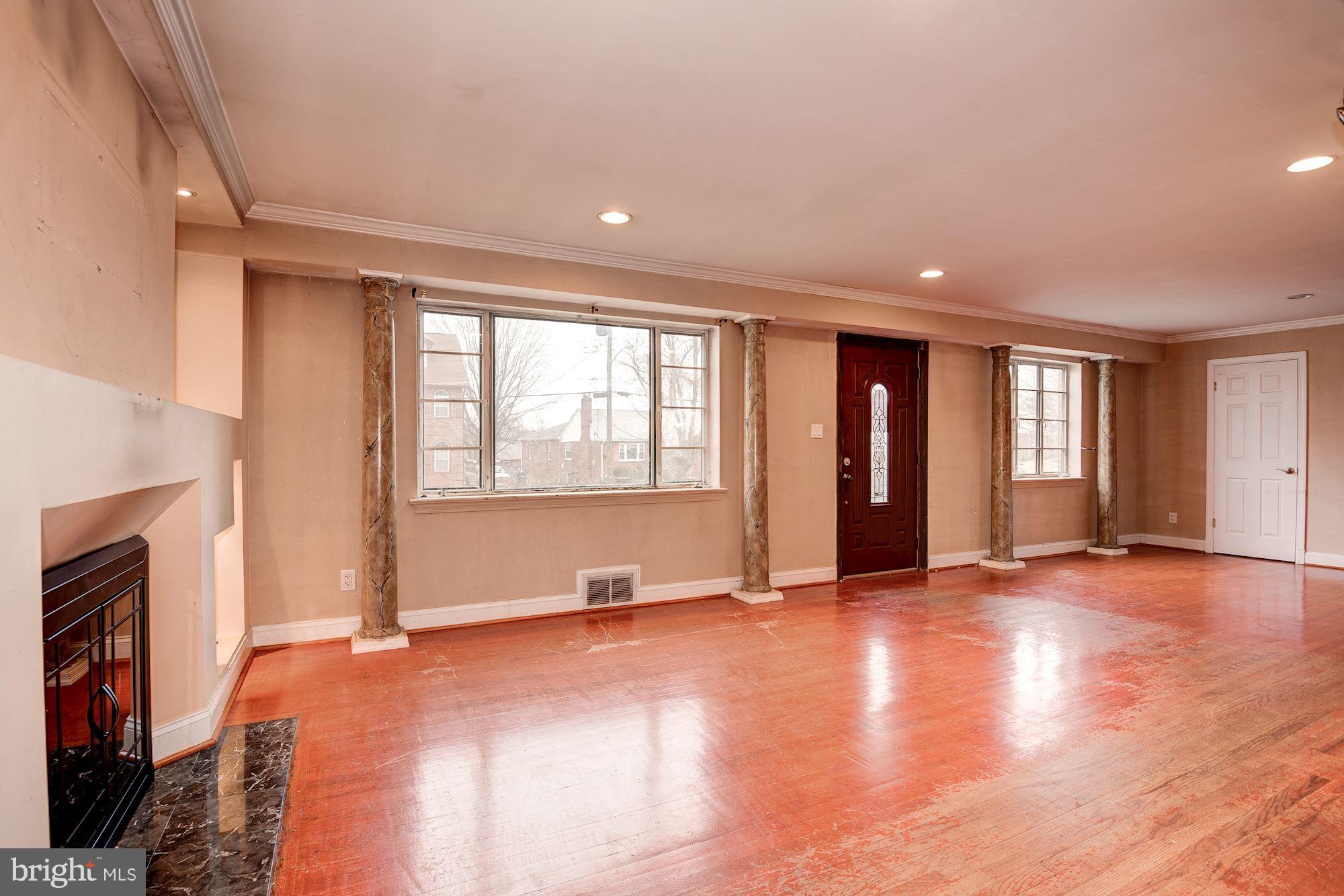 6006 Craig Street Springfield, VA 22150 - Photo 6 of 29 Interior (General)