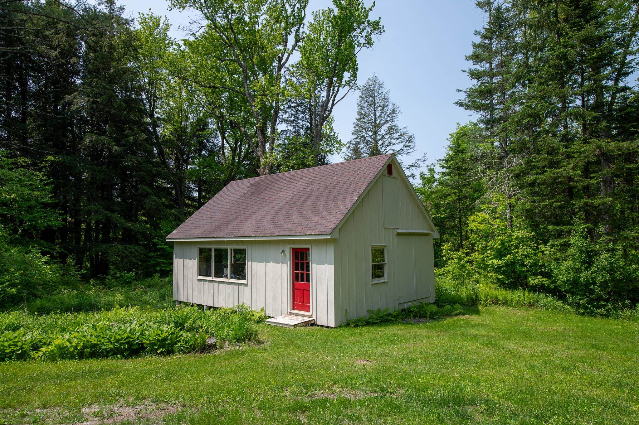 573 Middletown Road Londonderry, VT 05155 - Photo 4 of 48 Gallery Image 4