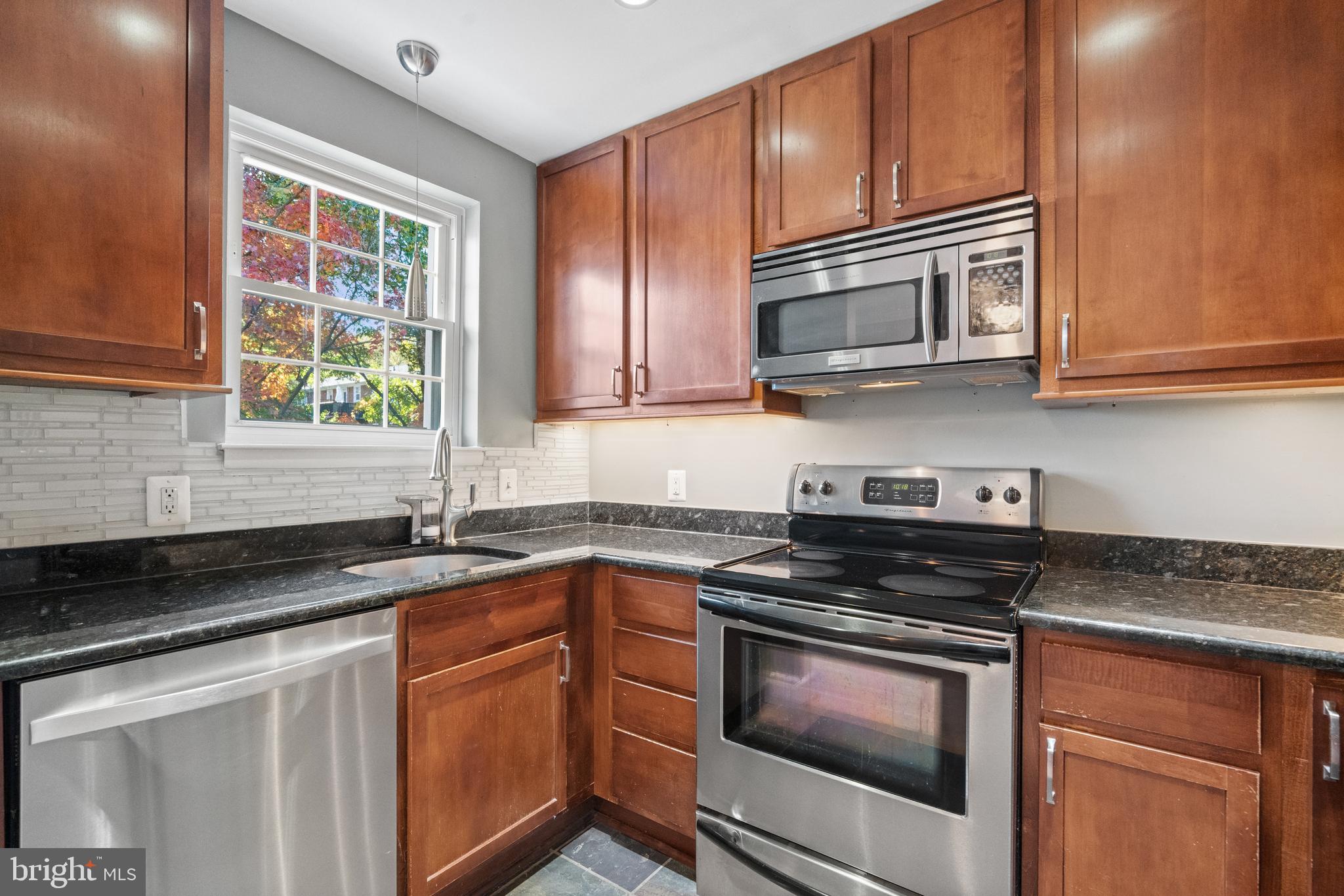 4600 28th Road South, Unit D Arlington, VA 22206 - Photo 9 of 23 Gallery Image 9