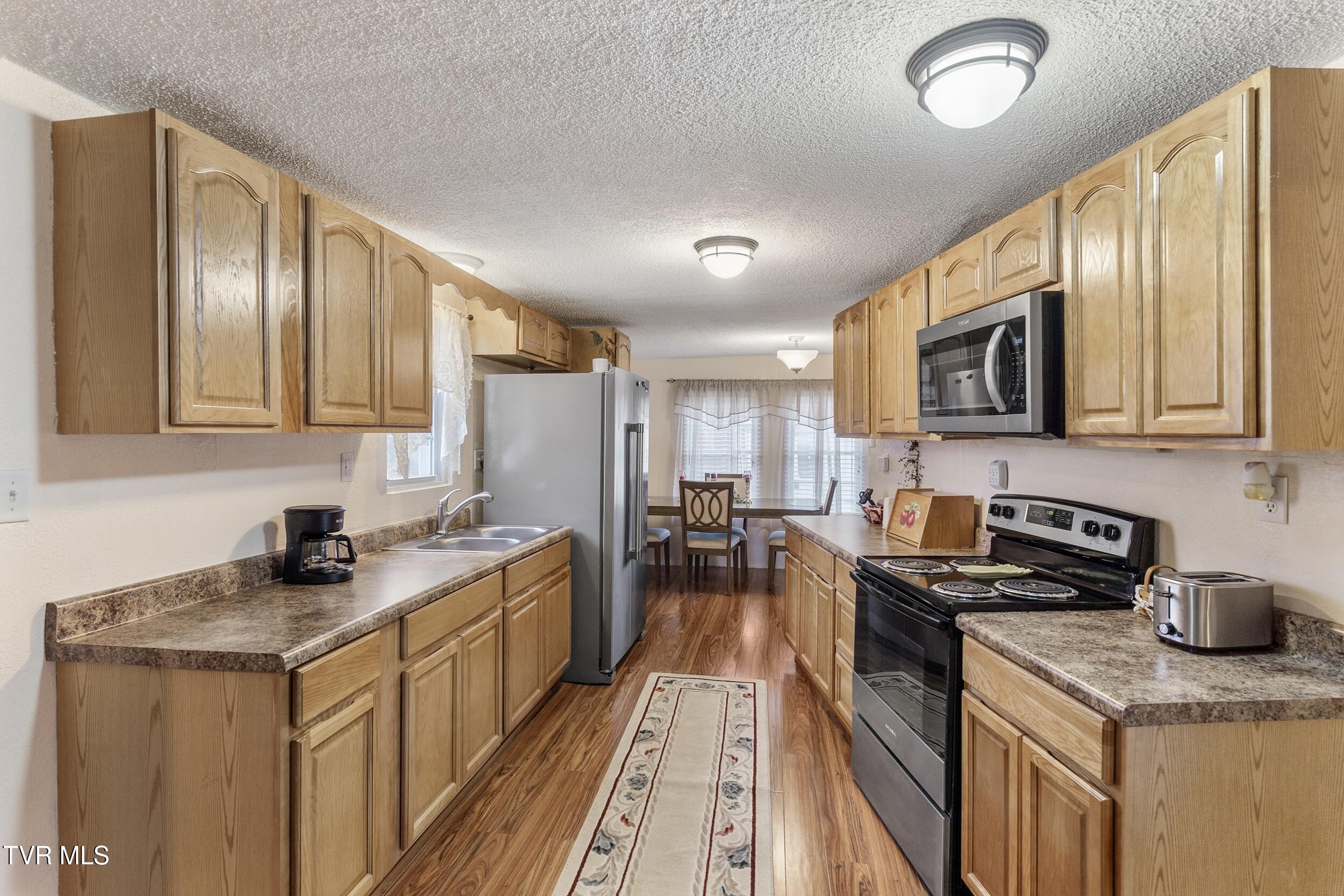 13517 Herald Road Coeburn, VA 24230 - Photo 10 of 36 11_arw09885