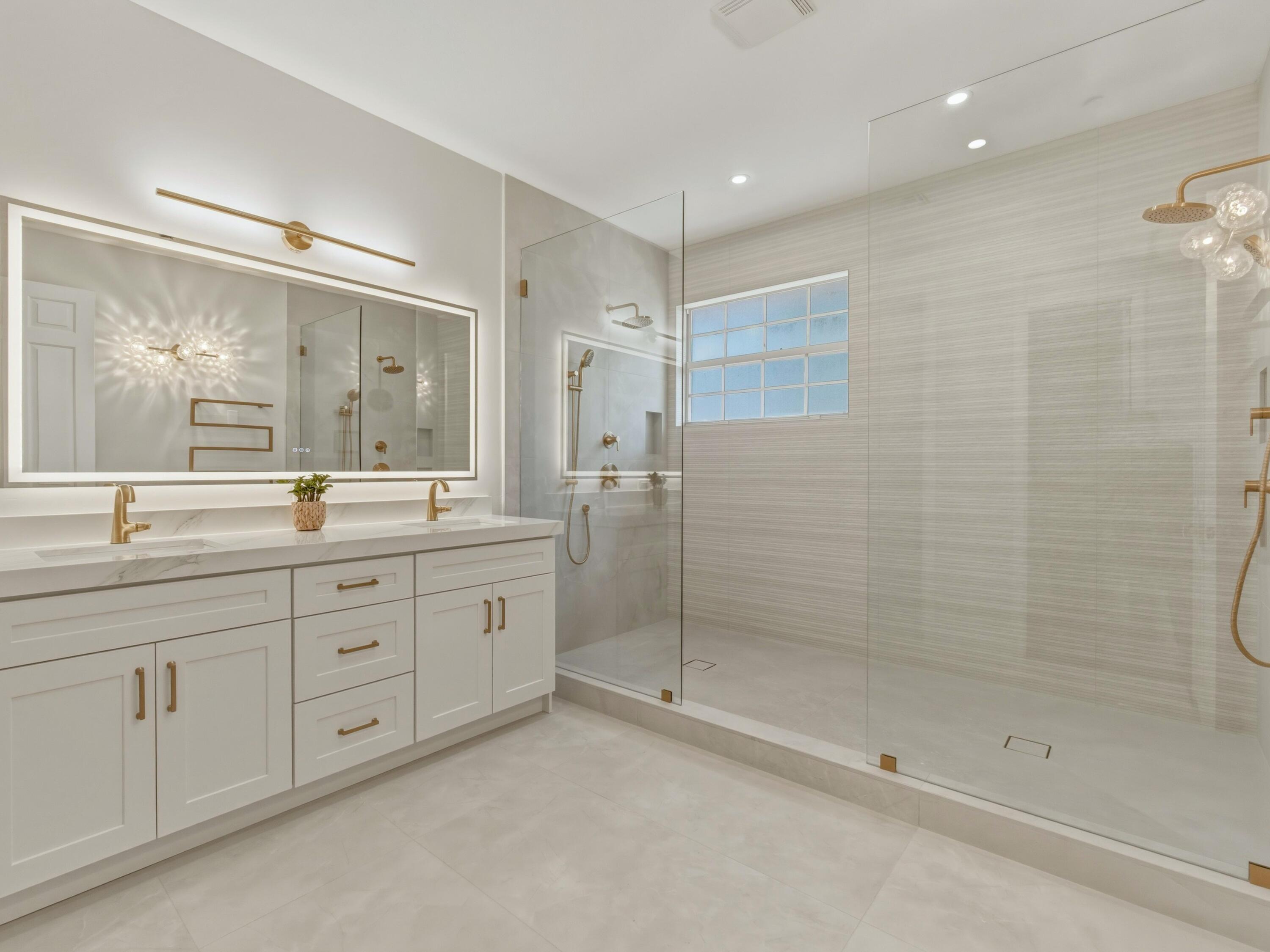 34 Lancaster Road Boynton Beach, FL 33426 - Photo 34 of 57 Primary Bathroom