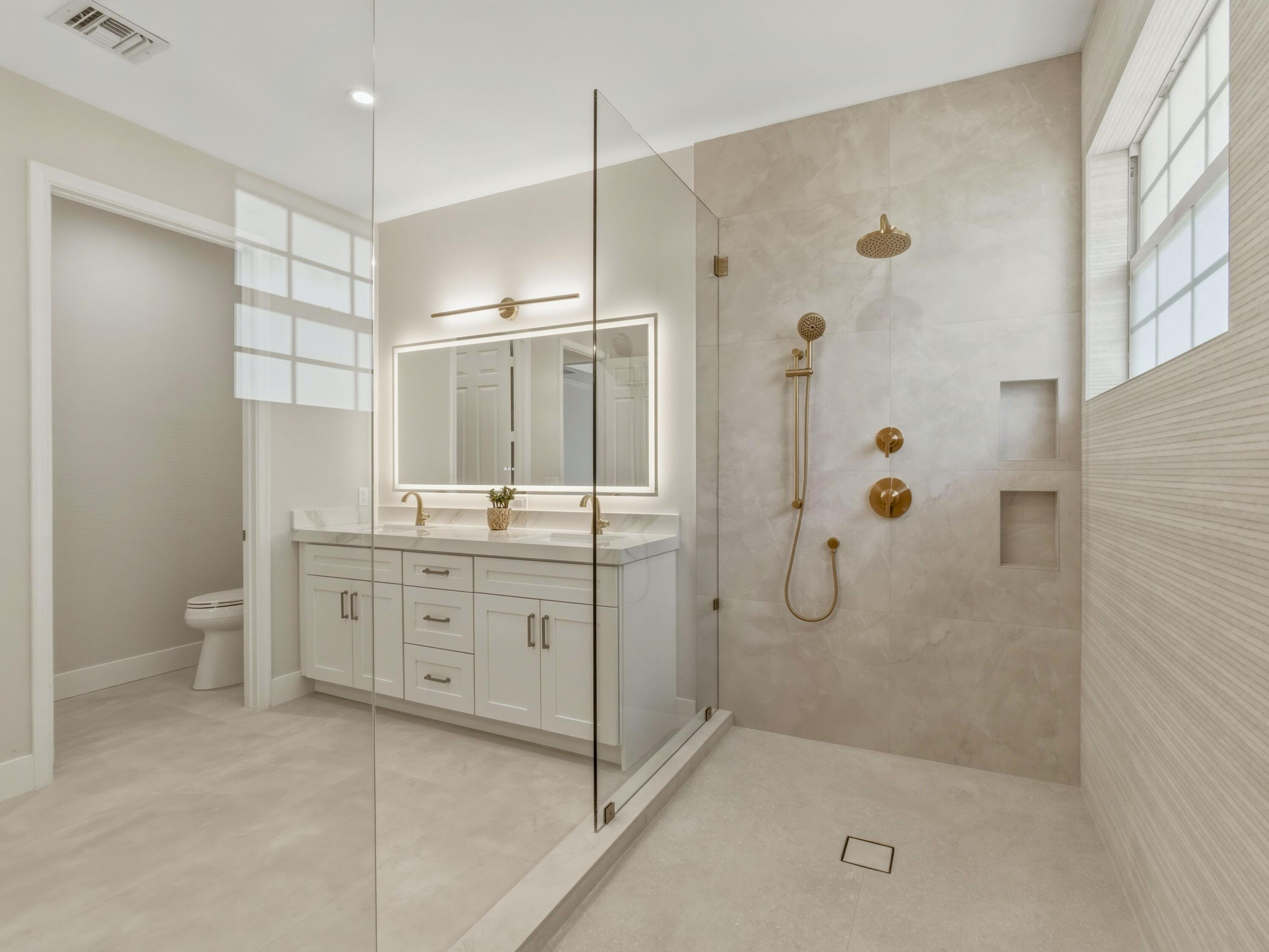 34 Lancaster Road Boynton Beach, FL 33426 - Photo 35 of 57 Primary Bathroom