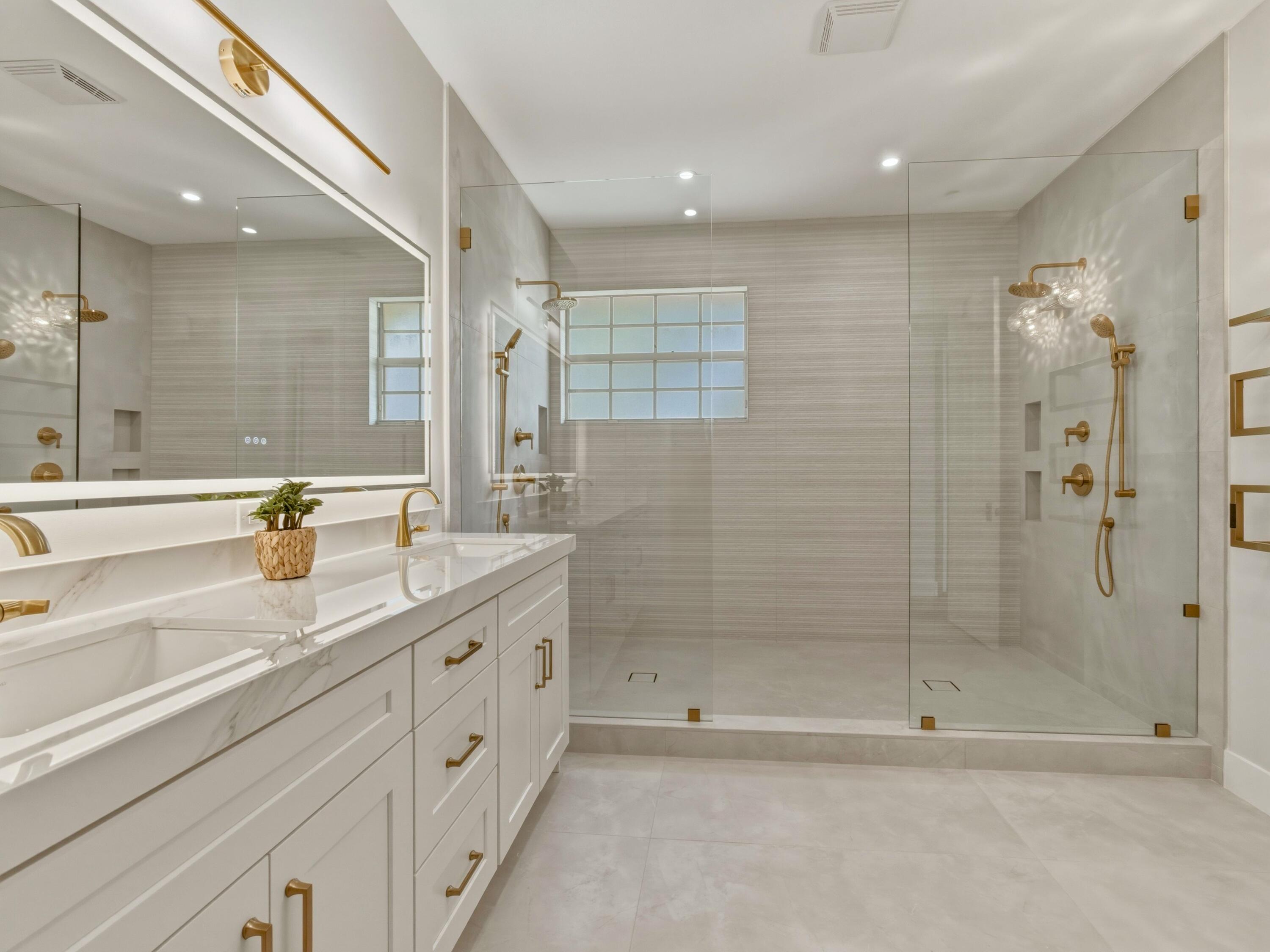 34 Lancaster Road Boynton Beach, FL 33426 - Photo 37 of 57 Primary Bathroom