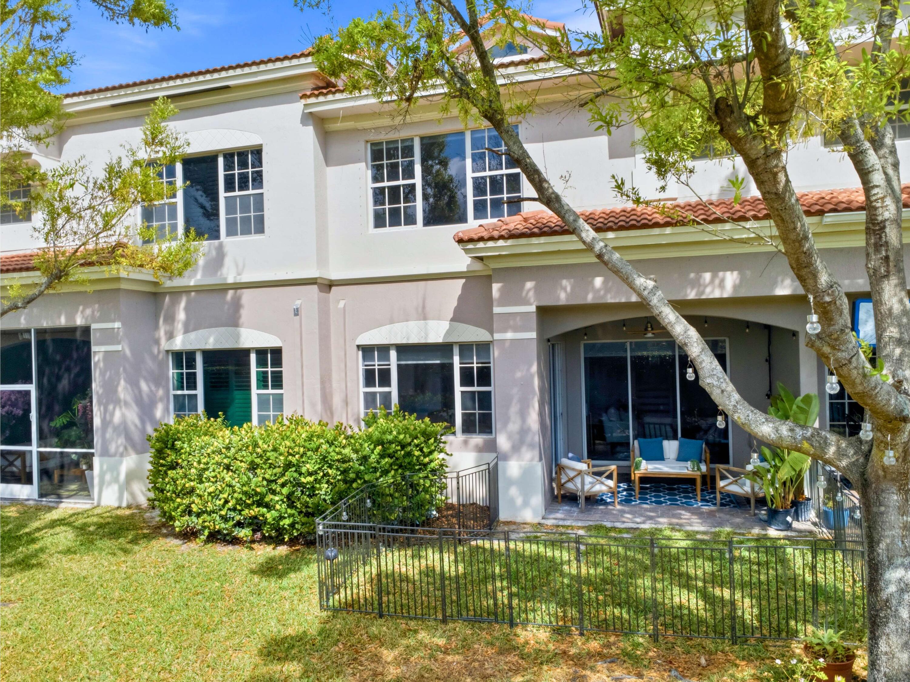 34 Lancaster Road Boynton Beach, FL 33426 - Photo 41 of 57 Unit Rear
