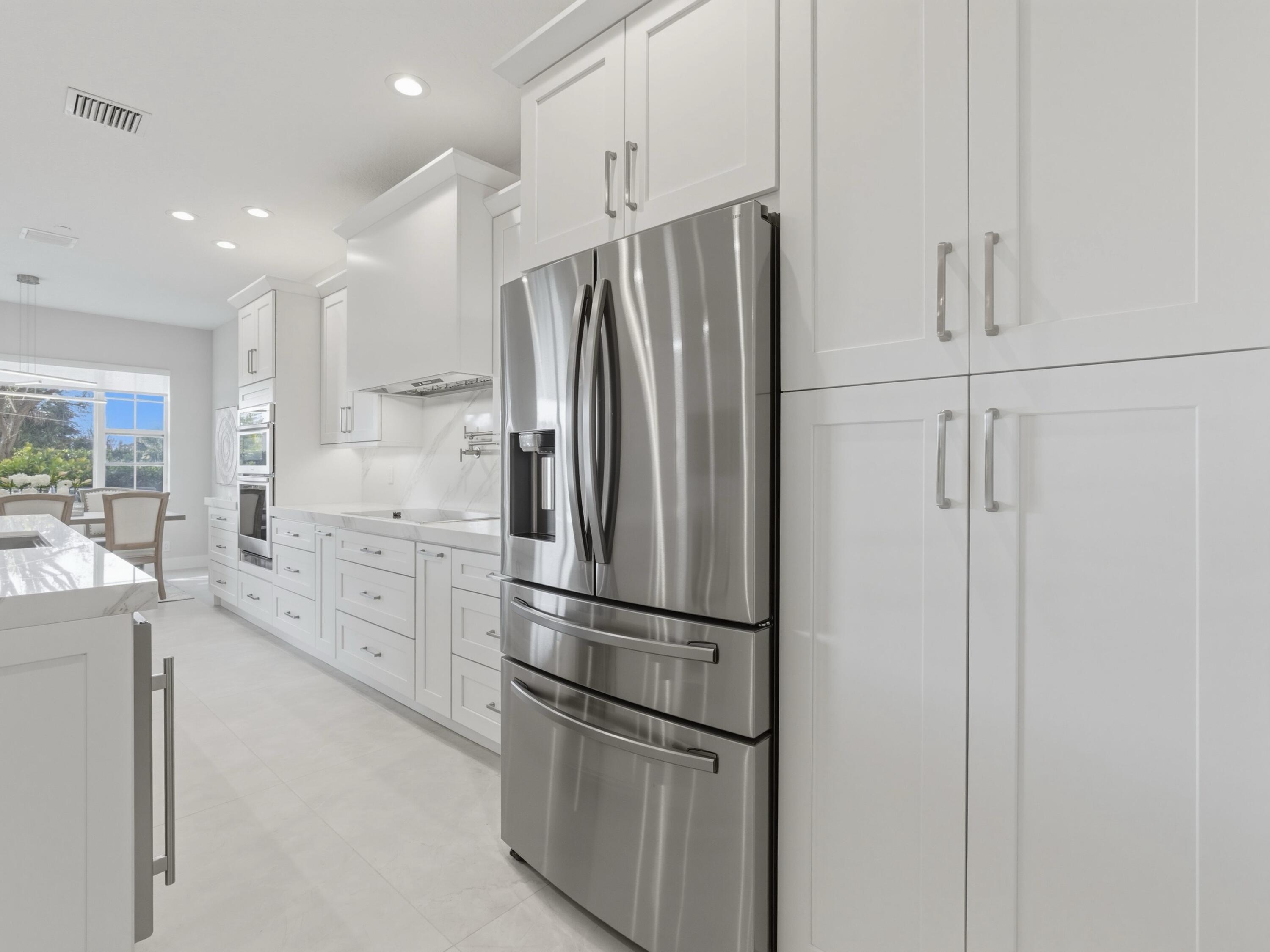 34 Lancaster Road Boynton Beach, FL 33426 - Photo 5 of 57 Kitchen