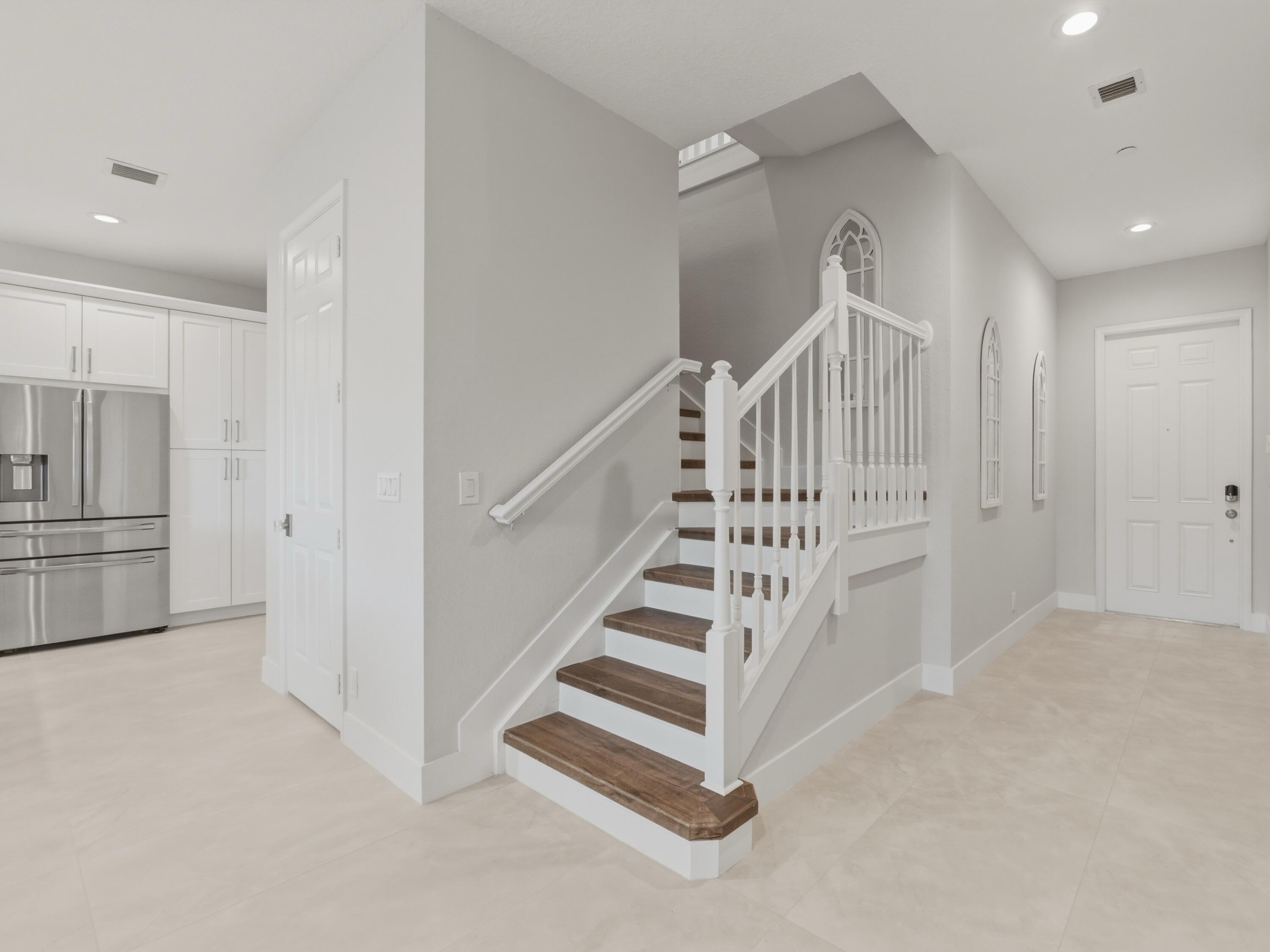 34 Lancaster Road Boynton Beach, FL 33426 - Photo 10 of 57 Stairs