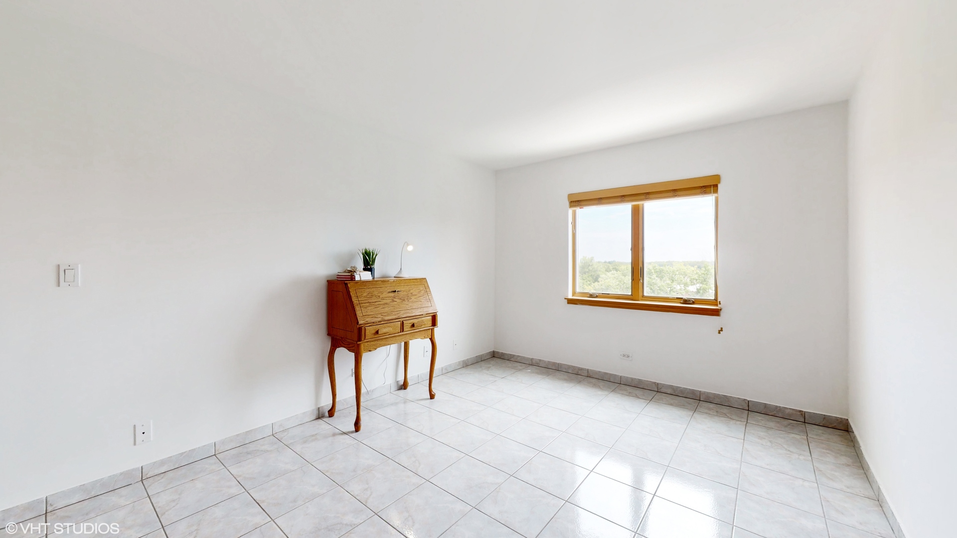 545 South River Road, Unit 705 Des Plaines, IL 60016 - Photo 20 of 28 Gallery Image 20
