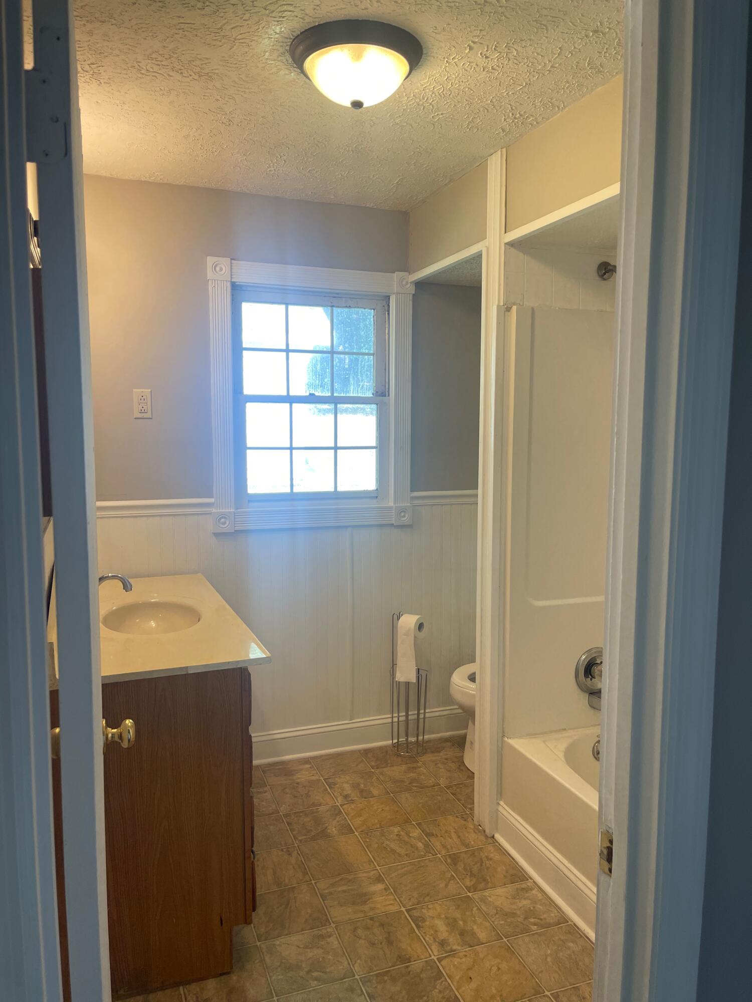 114 Tar Kiln Road Brodhead, KY 40409 - Photo 17 of 21 bath