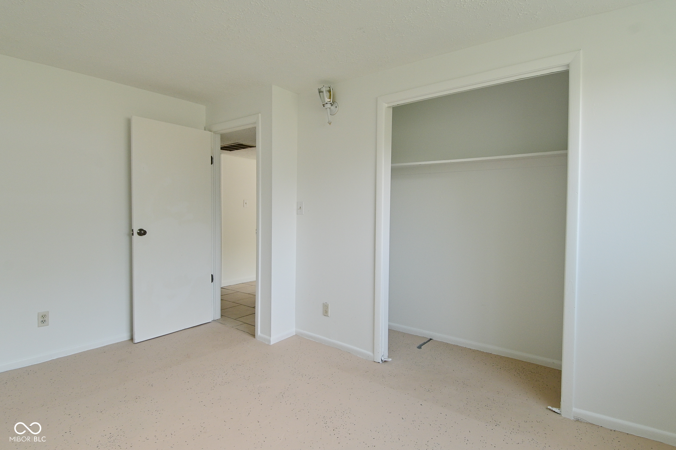 10012 Ridgefield Drive Indianapolis, IN 46235 - Photo 36 of 40 Gallery Image 36