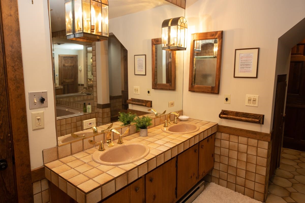 934 East Ash Road, Unit 15 Plymouth, VT 05056 - Photo 18 of 38