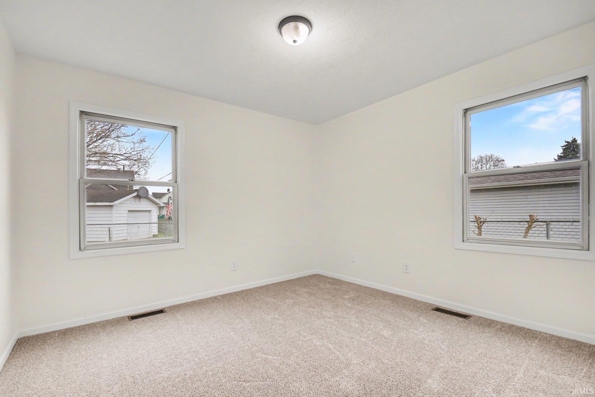 329 West 9th Street Mishawaka, IN 46544 - Photo 13 of 24