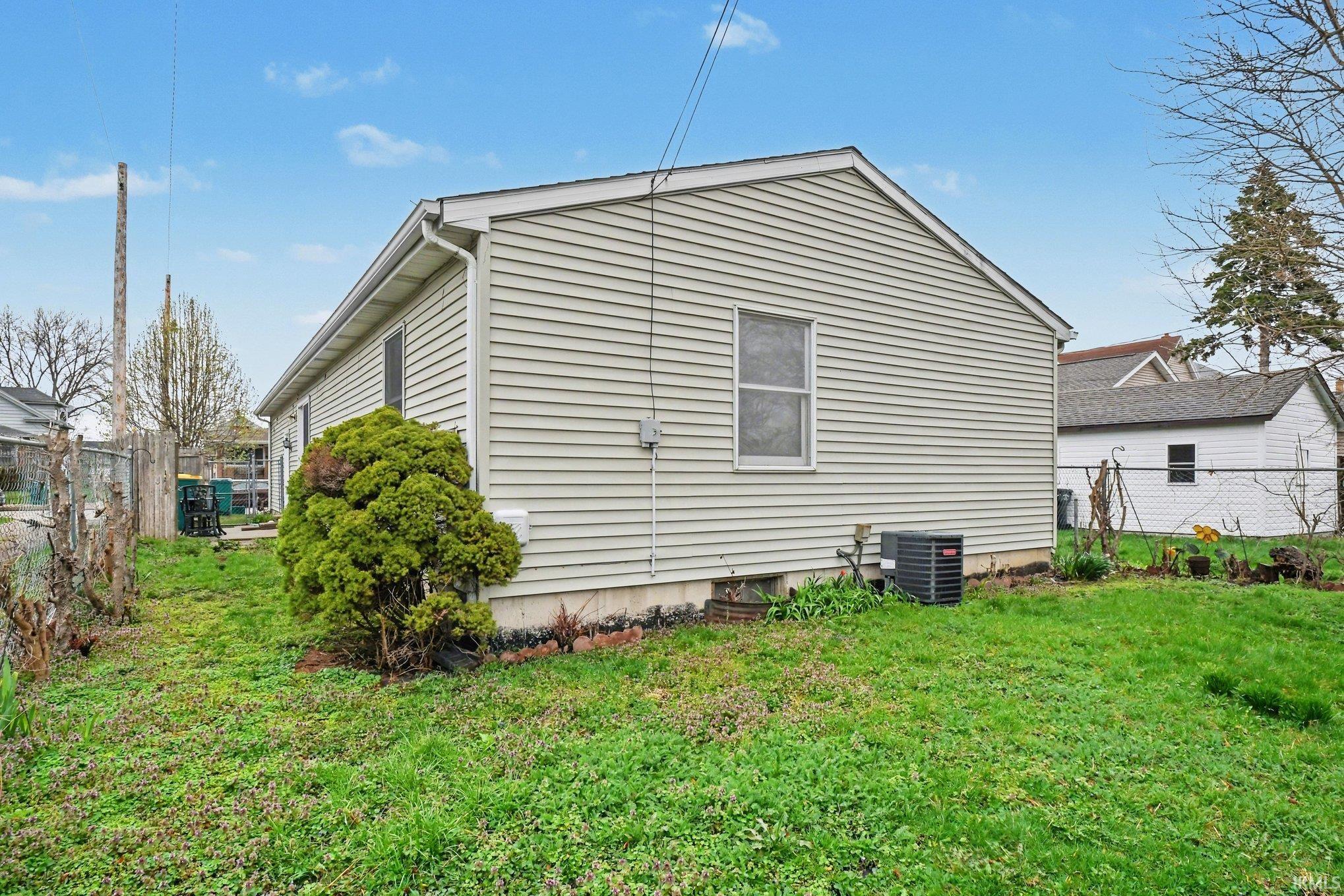 329 West 9th Street Mishawaka, IN 46544 - Photo 23 of 24