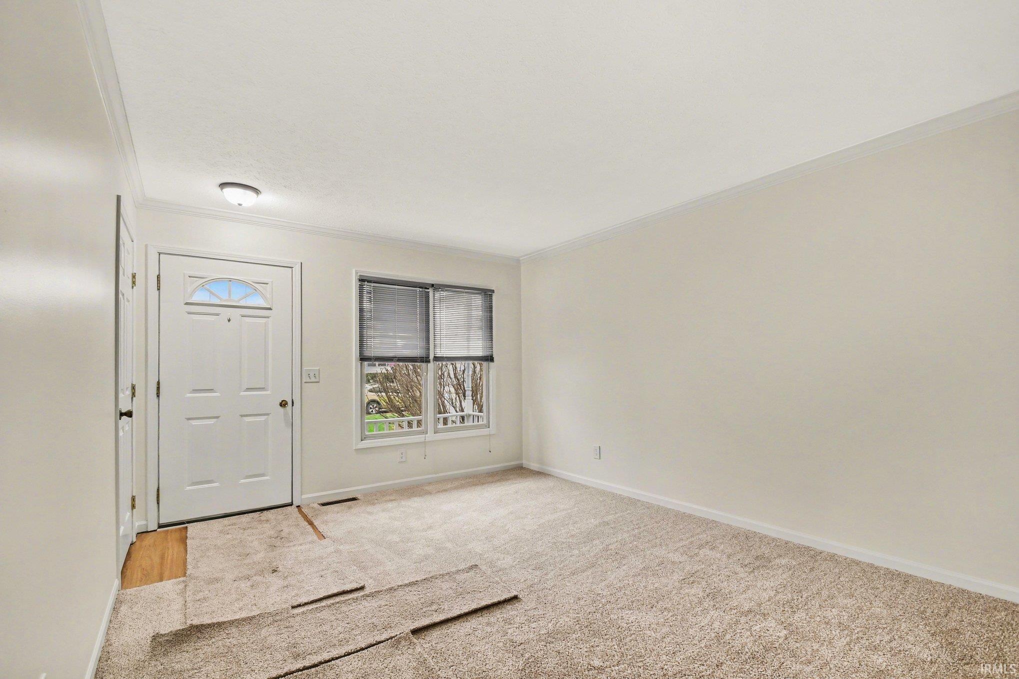 329 West 9th Street Mishawaka, IN 46544 - Photo 3 of 24
