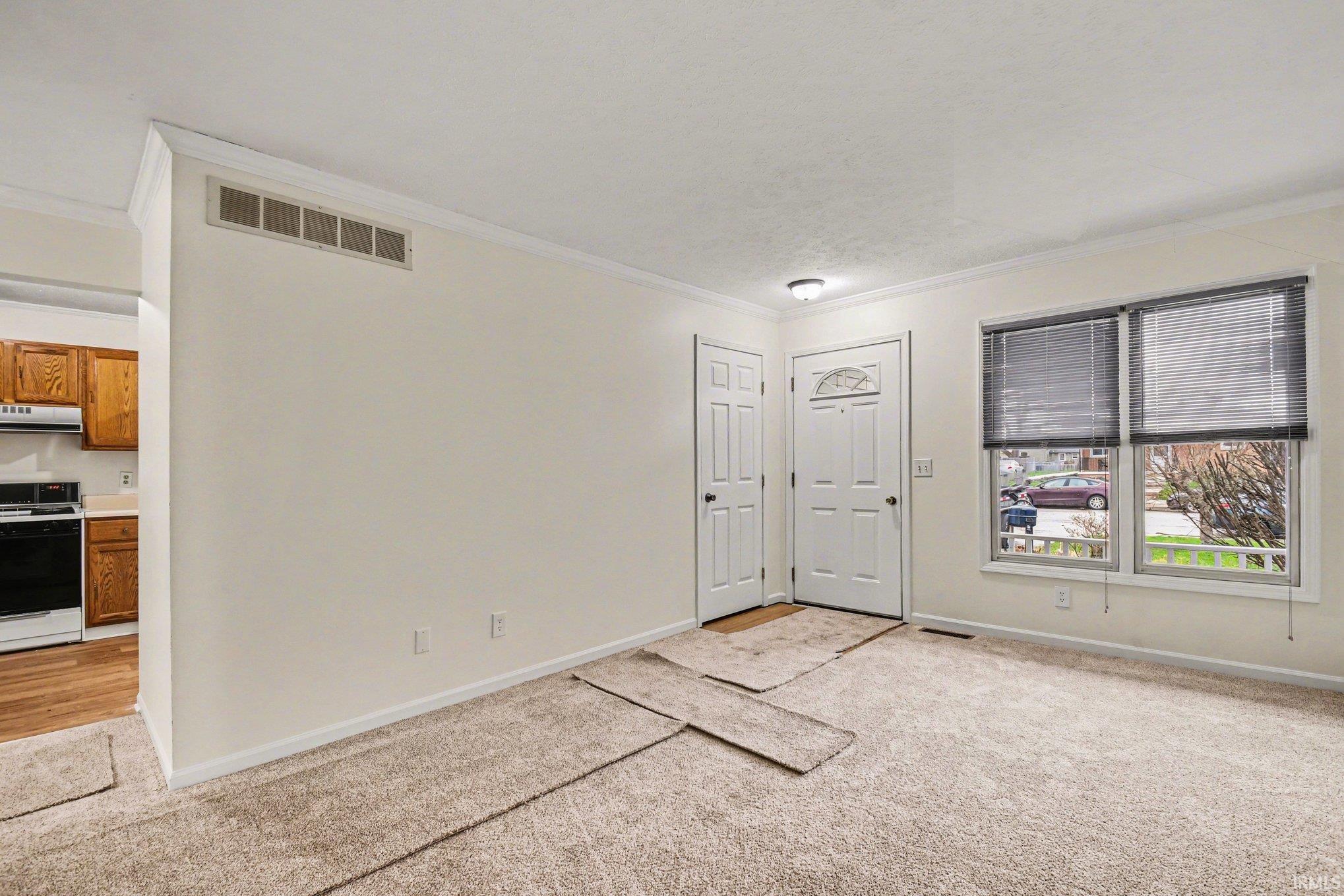 329 West 9th Street Mishawaka, IN 46544 - Photo 4 of 24