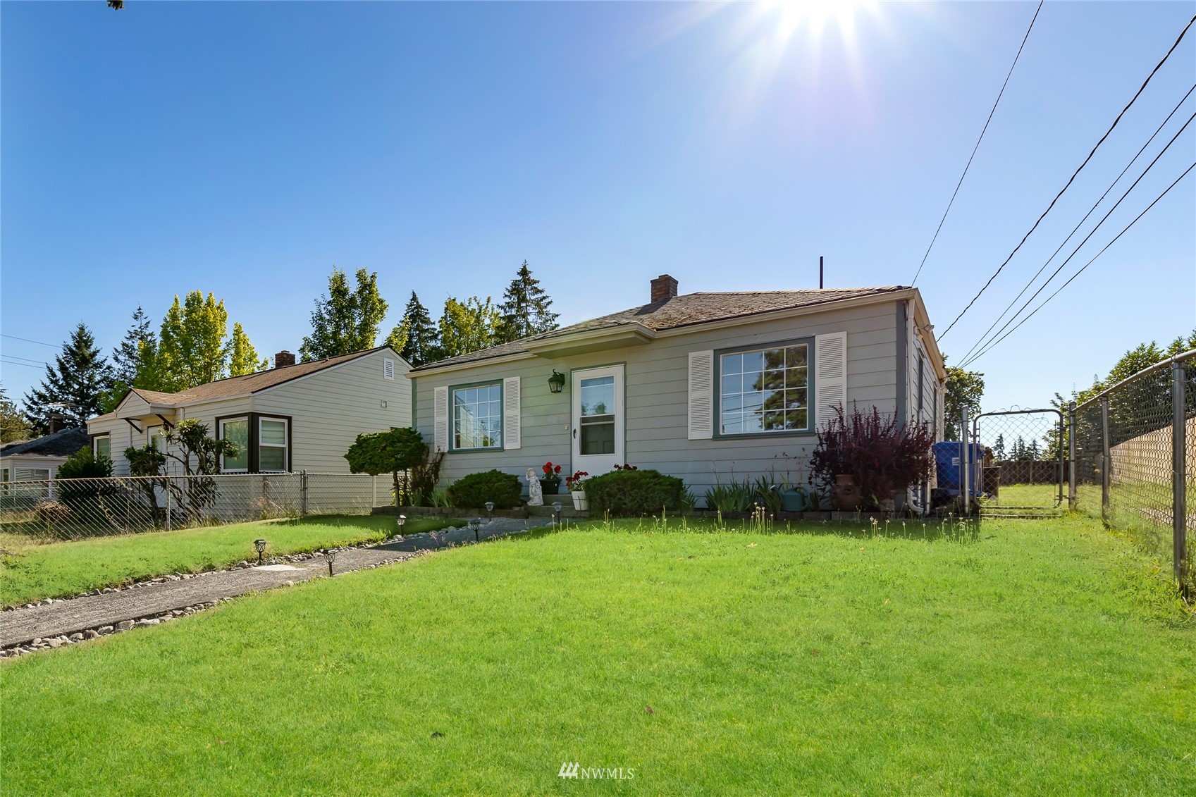 1036 South Rochester Street Tacoma, WA 98465 - Photo 3 of 40 Gallery Image 3