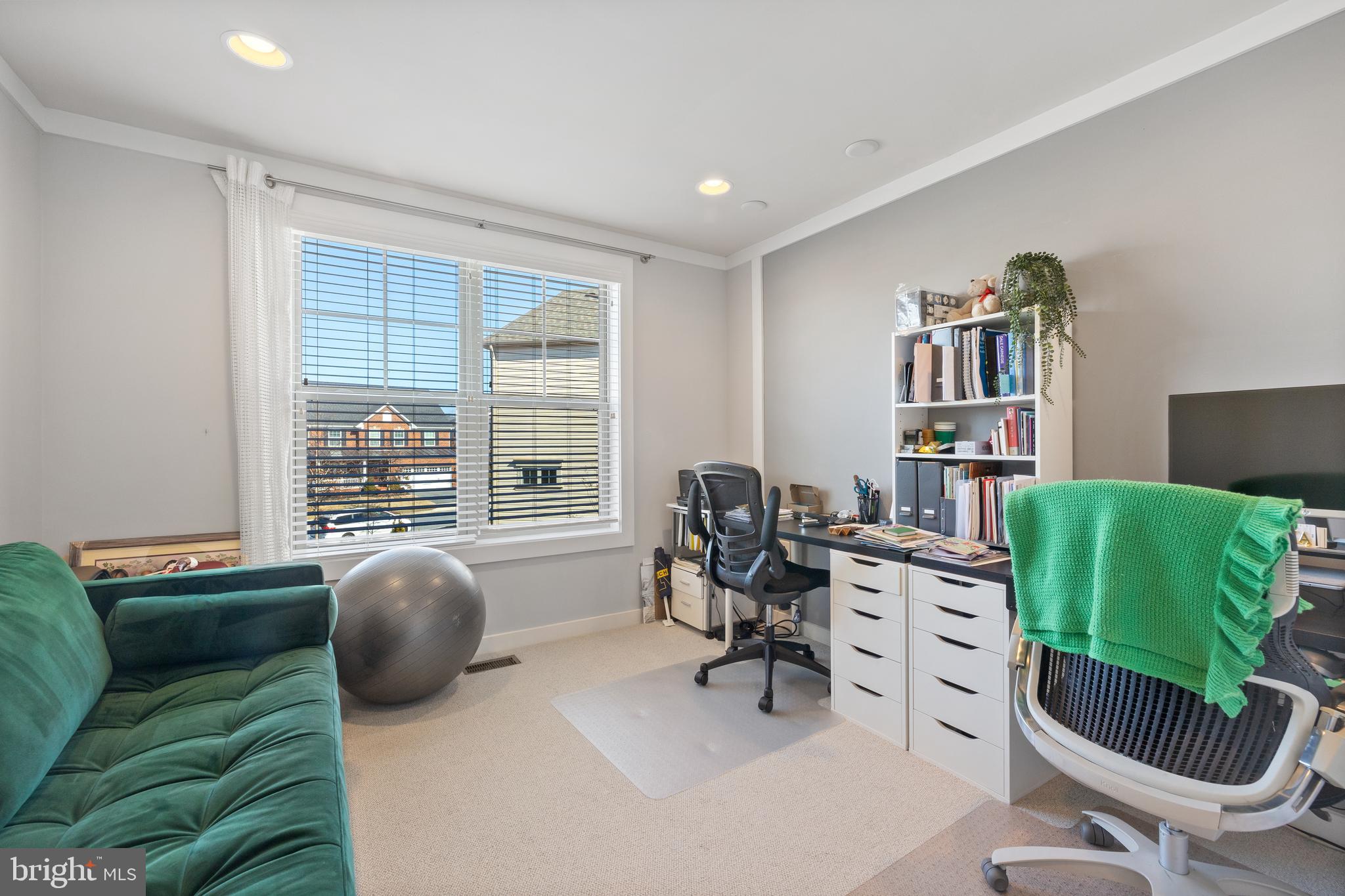13410 Redspire Drive Silver Spring, MD 20906 - Photo 26 of 43 a living room with furniture and a window