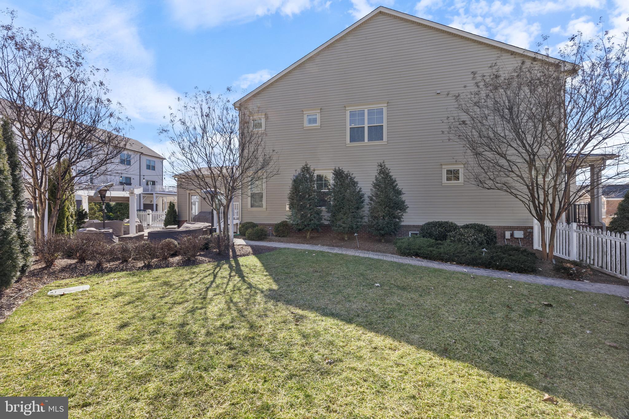 13410 Redspire Drive Silver Spring, MD 20906 - Photo 41 of 43 a house view with a garden space