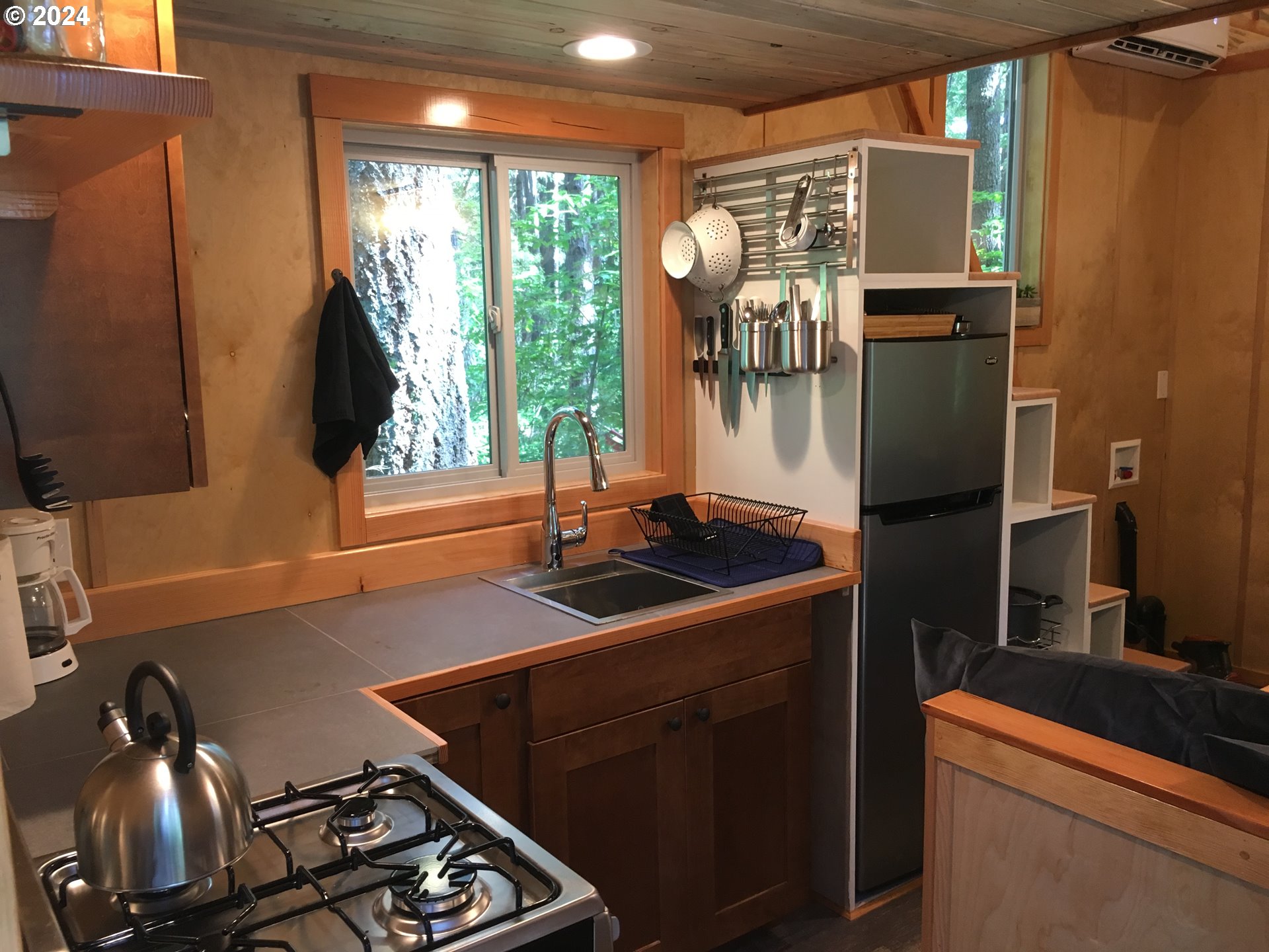 7 Rattlesnake Road White Salmon, WA 98672 - Photo 38 of 41 a room with storage and utility