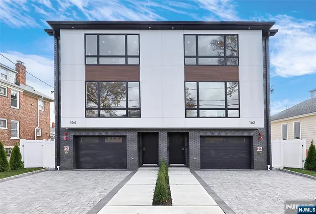 $1,225,000 | 164 Oakwood Avenue, Cliffside Park, NJ 07010