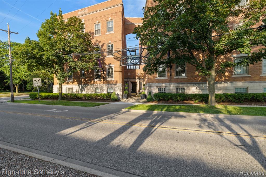 327 Southfield Road, Unit #3AN Birmingham, MI 48009 - Photo 35 of 41