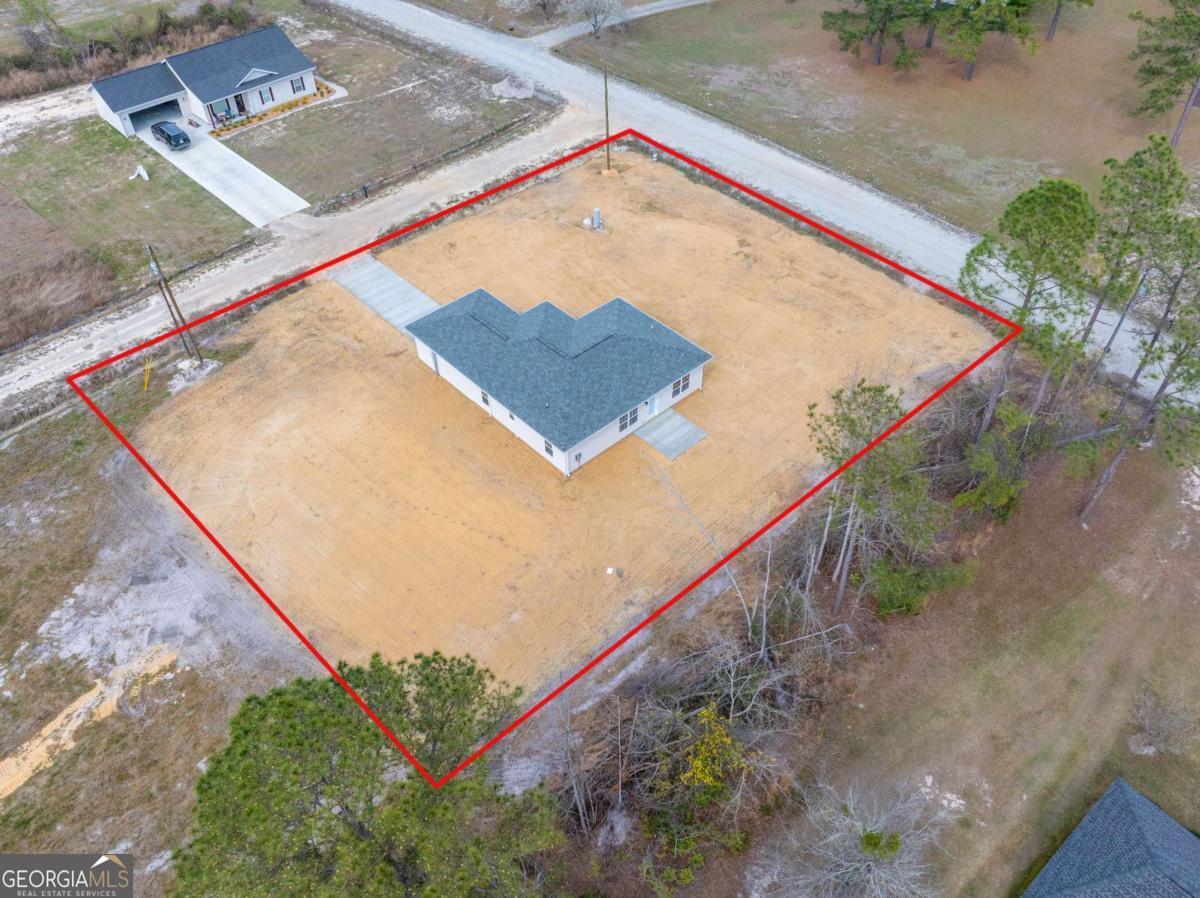 96 Beech Road Hazlehurst, GA 31539 - Photo 10 of 32 a view of a tennis court