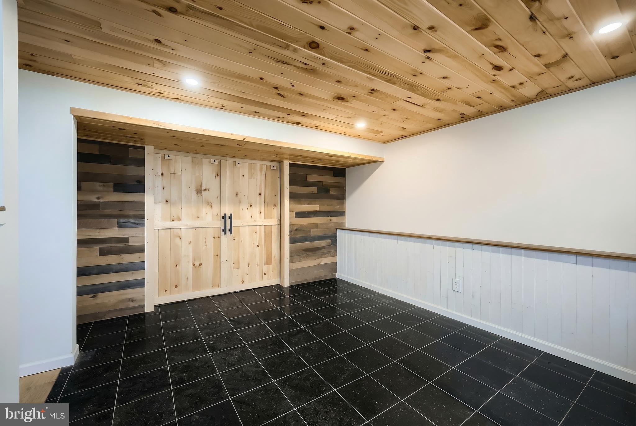 2 Dutton Road New Freedom, PA 17349 - Photo 20 of 39