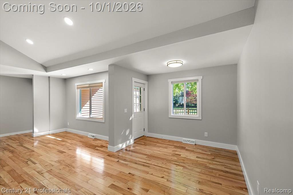 8380 Pine Knob Road Clarkston, MI 48348 - Photo 4 of 33 Gallery Image 4
